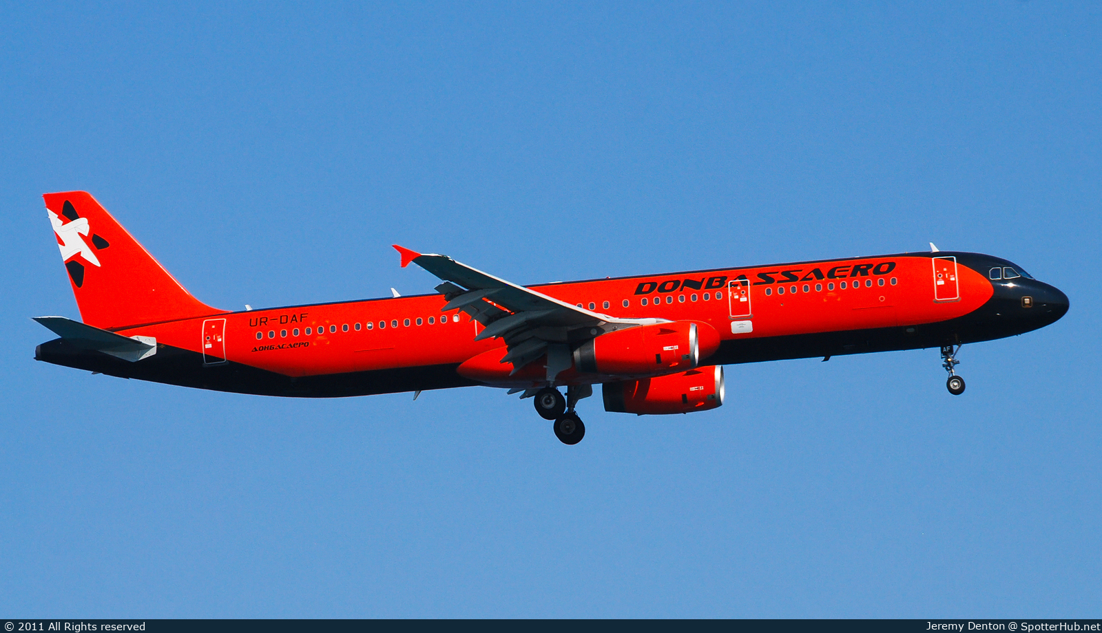 Photo of UR-DAF - Airbus A321-231 operated by Donbassaero