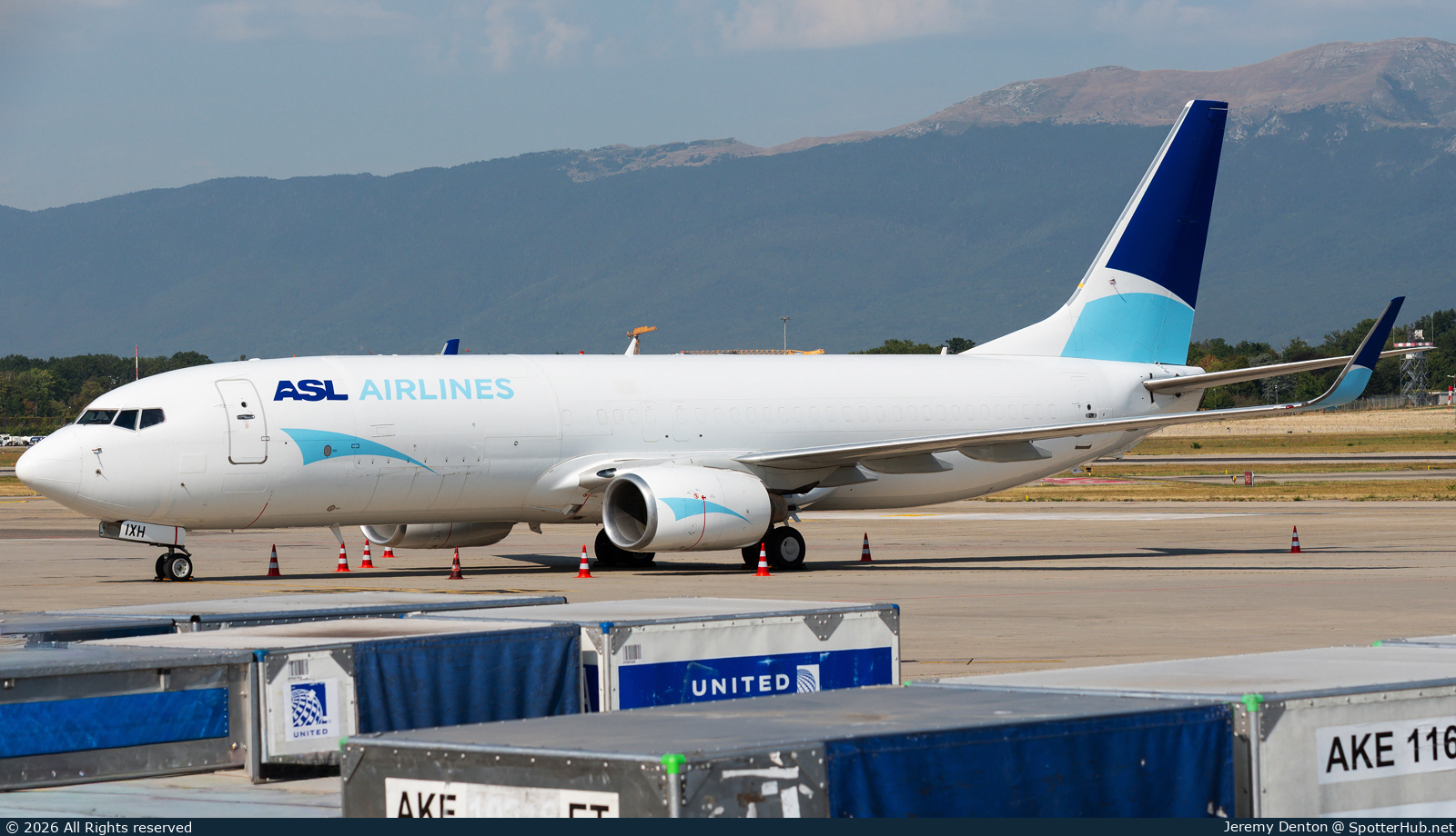 Photo of OE-IXH - Boeing 737-8AS(BCF) operated by ASL Airlines Belgium