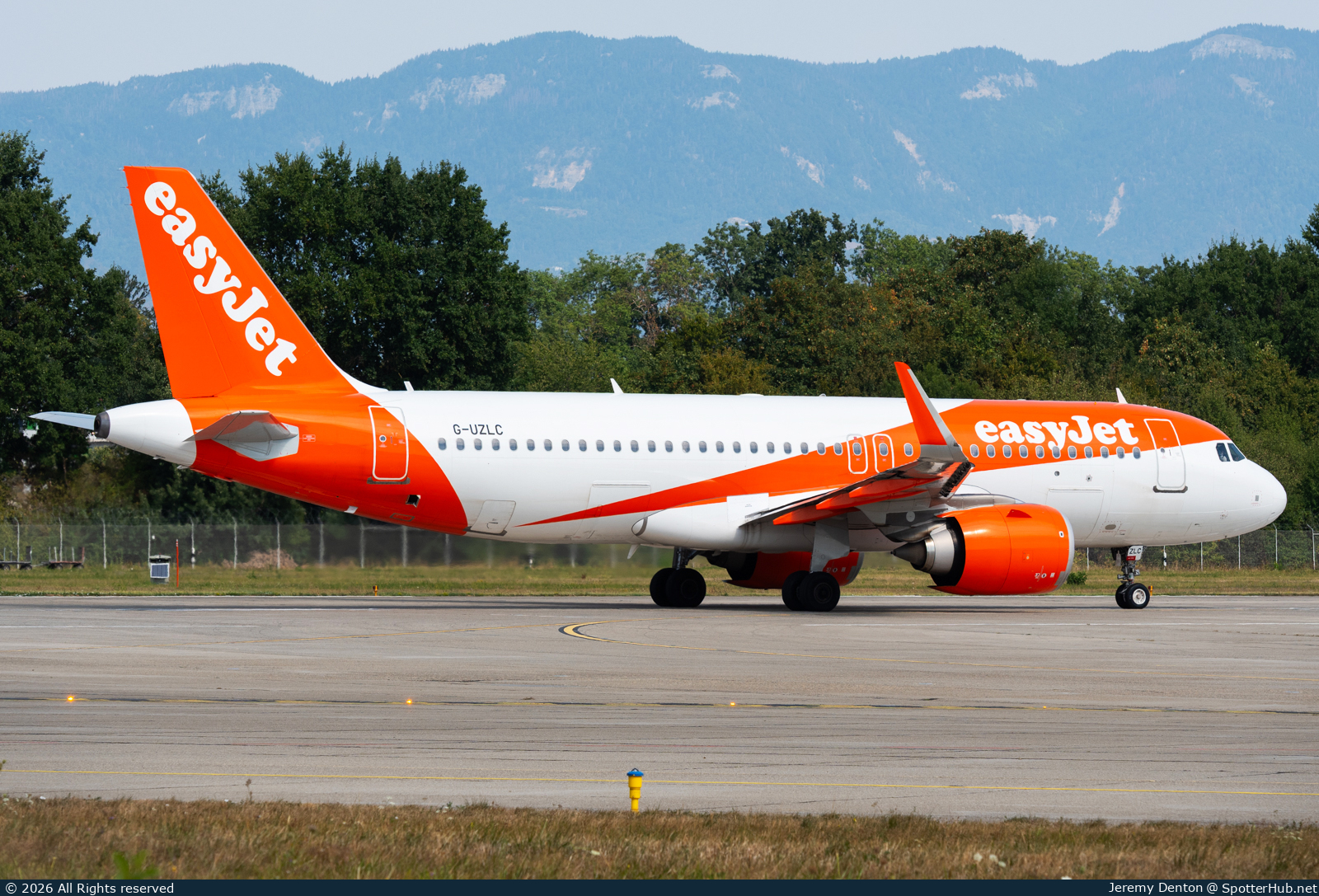Photo of G-UZLC - Airbus A320-251N operated by easyJet