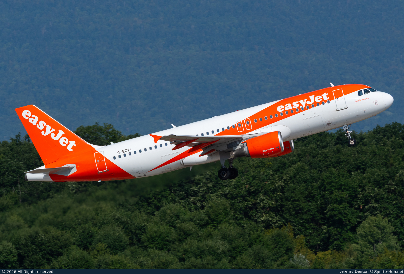 Photo of G-EZTY - Airbus A320-214 operated by easyJet