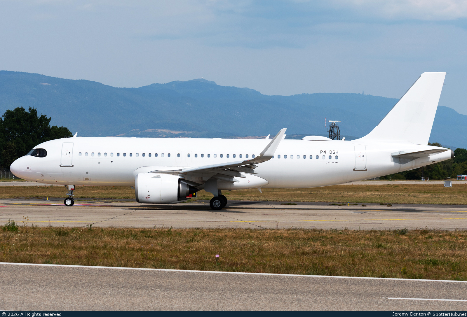 Photo of P4-DSH - Airbus A320-251N(CJ) operated by Sino Jet