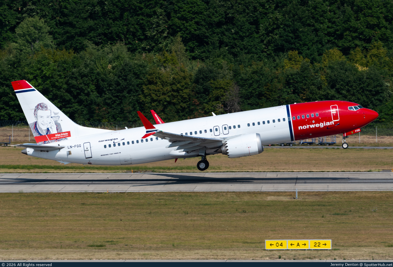 Photo of LN-FGG - Boeing 737 MAX 8 operated by Norwegian Air Shuttle