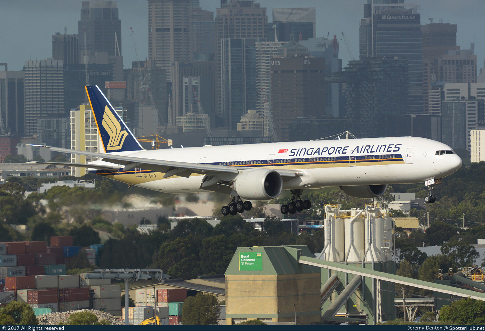 Photo of 9V-SWQ - Boeing 777-312(ER) operated by Singapore Airlines