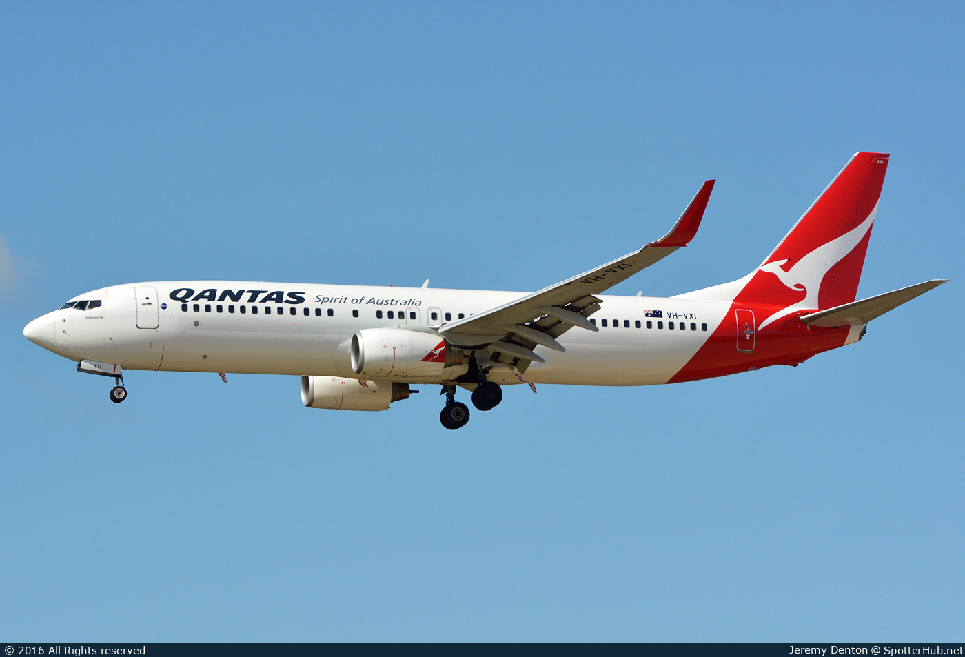 Photo of VH-VXI - Boeing 737-838 operated by Qantas