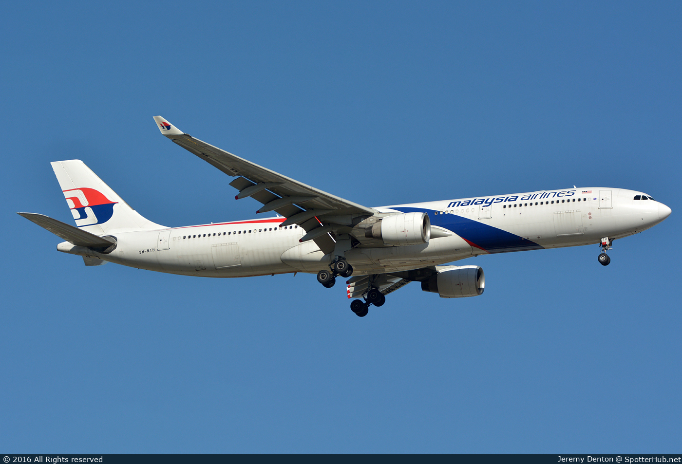 Photo of 9M-MTH - Airbus A330-323 operated by Malaysia Airlines