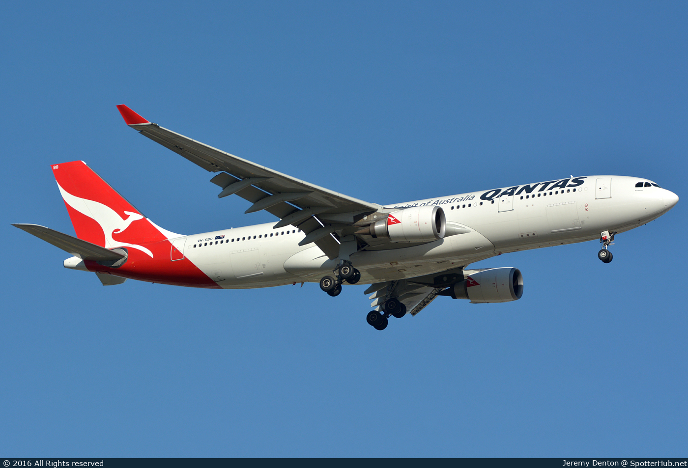 Photo of VH-EBO - Airbus A330-202 operated by Qantas