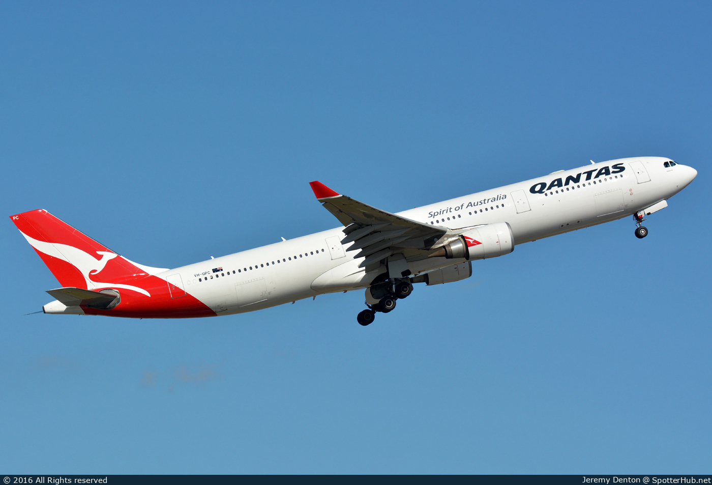 Photo of VH-QPC - Airbus A330-303 operated by Qantas