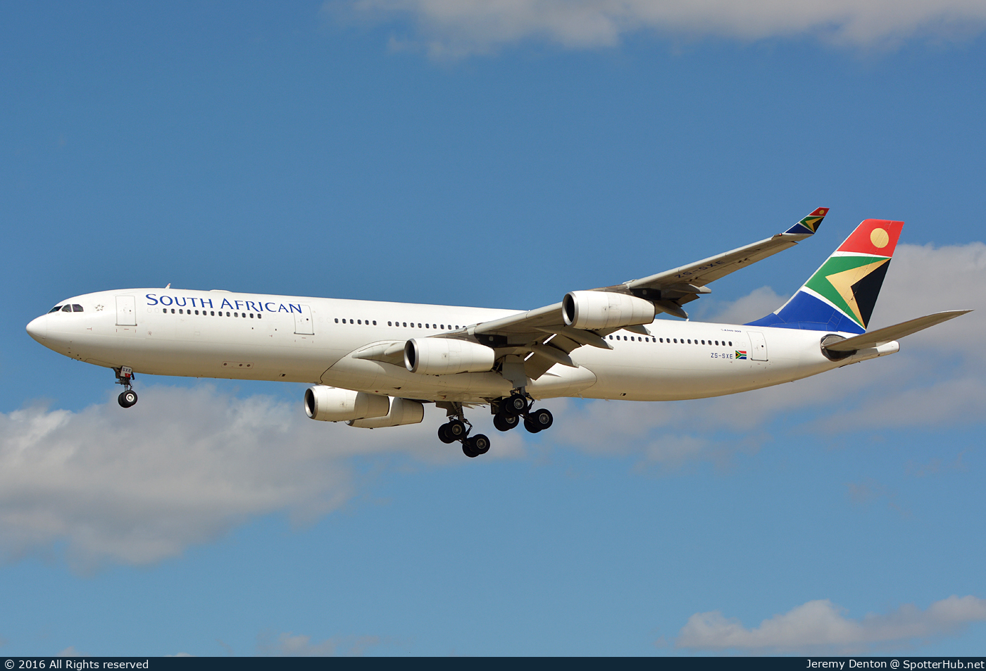 Photo of ZS-SXE - Airbus A340-313 operated by South African Airways