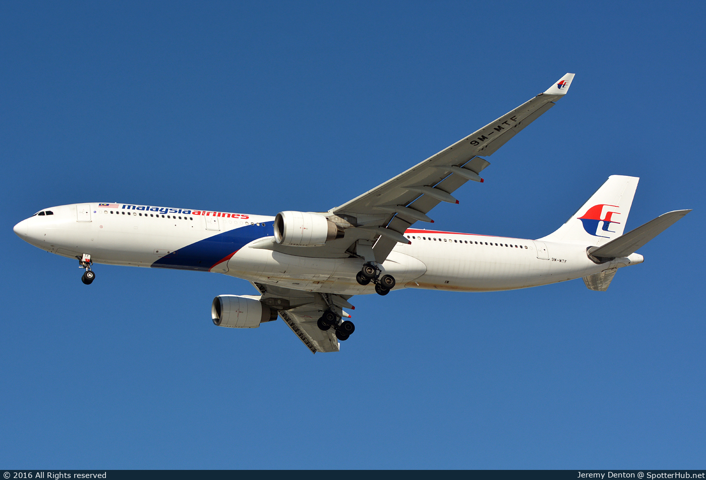Photo of 9M-MTF - Airbus A330-323 operated by Malaysia Airlines