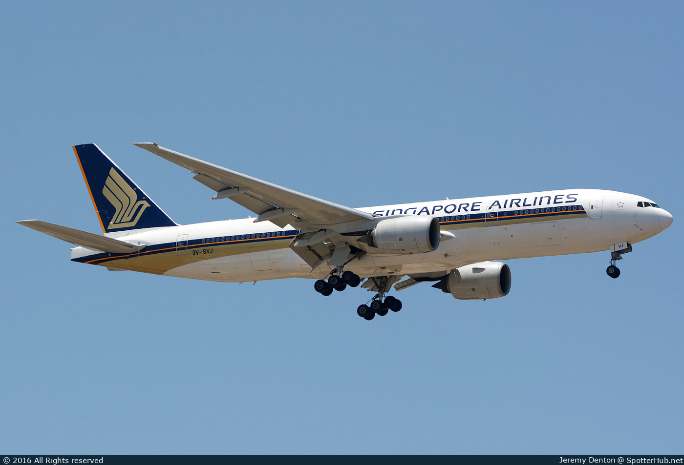 Photo of 9V-SVJ - Boeing 777-212(ER) operated by Singapore Airlines