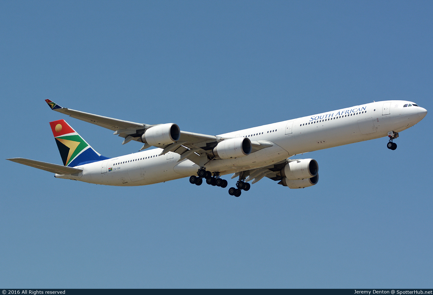 Photo of ZS-SNI - Airbus A340-642 operated by South African Airways
