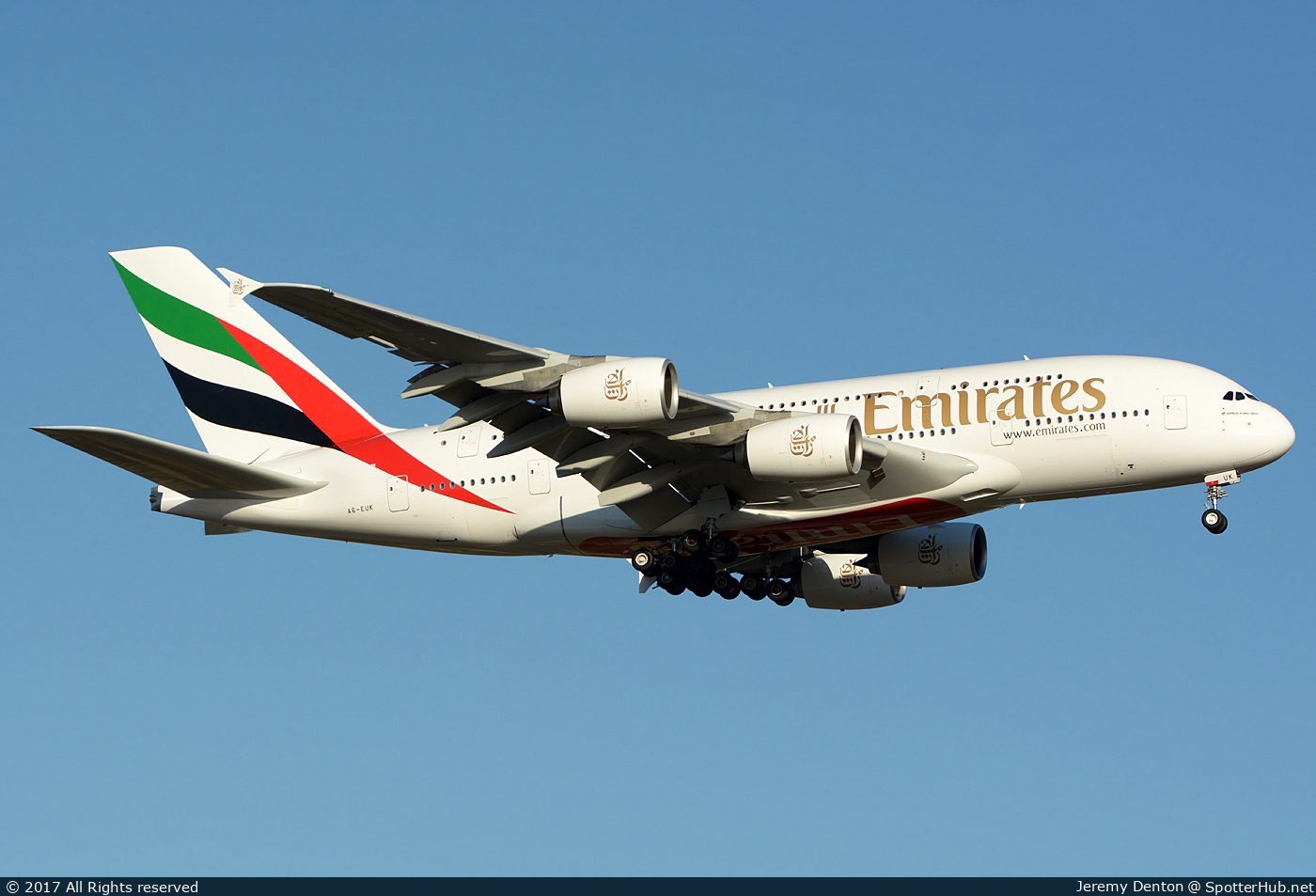 Photo of A6-EUK - Airbus A380-861 operated by Emirates