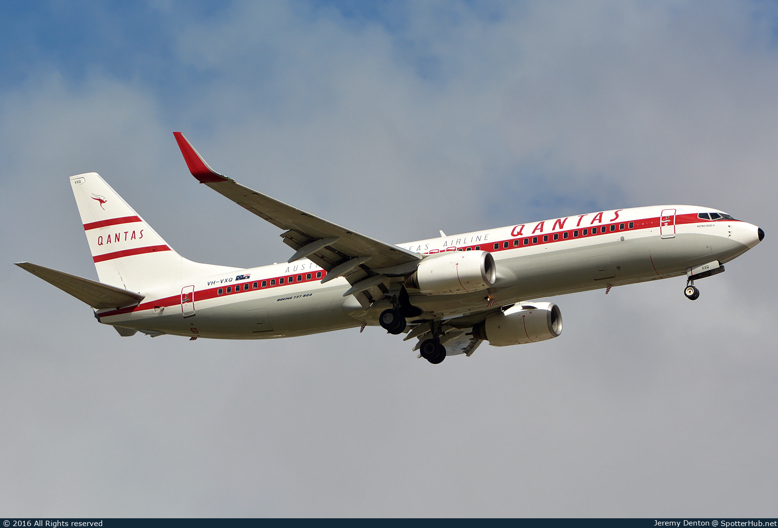 Photo of VH-VXQ - Boeing 737-838 operated by Qantas