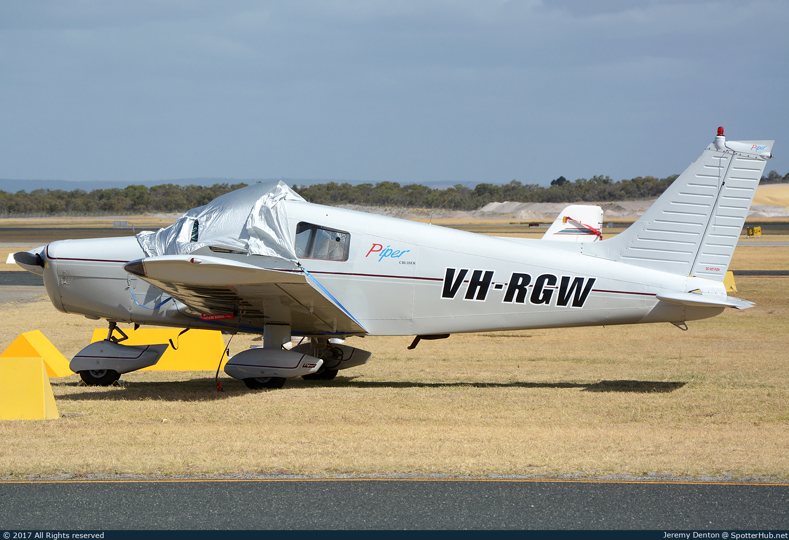 Photo of VH-RGW - Piper PA-28-140 Cherokee operated by Private