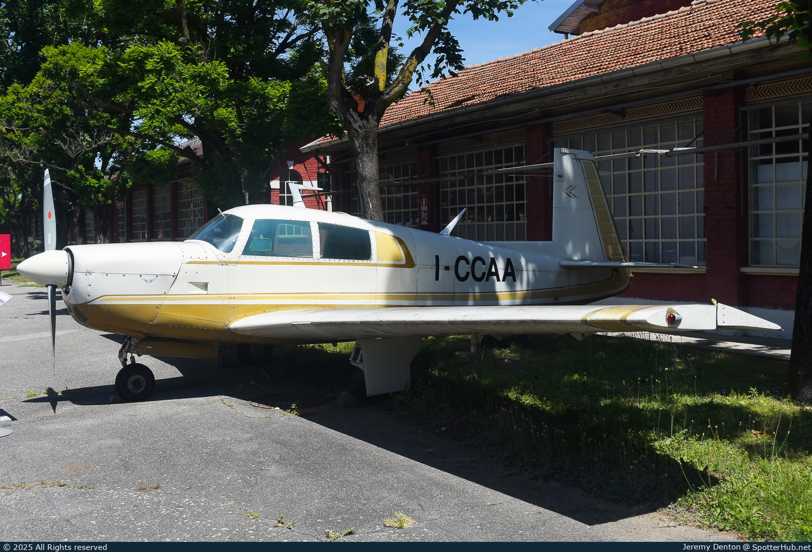 Photo of I-CCAA - Mooney M20E Super 21 operated by Parco e Museo del Volo Volandia