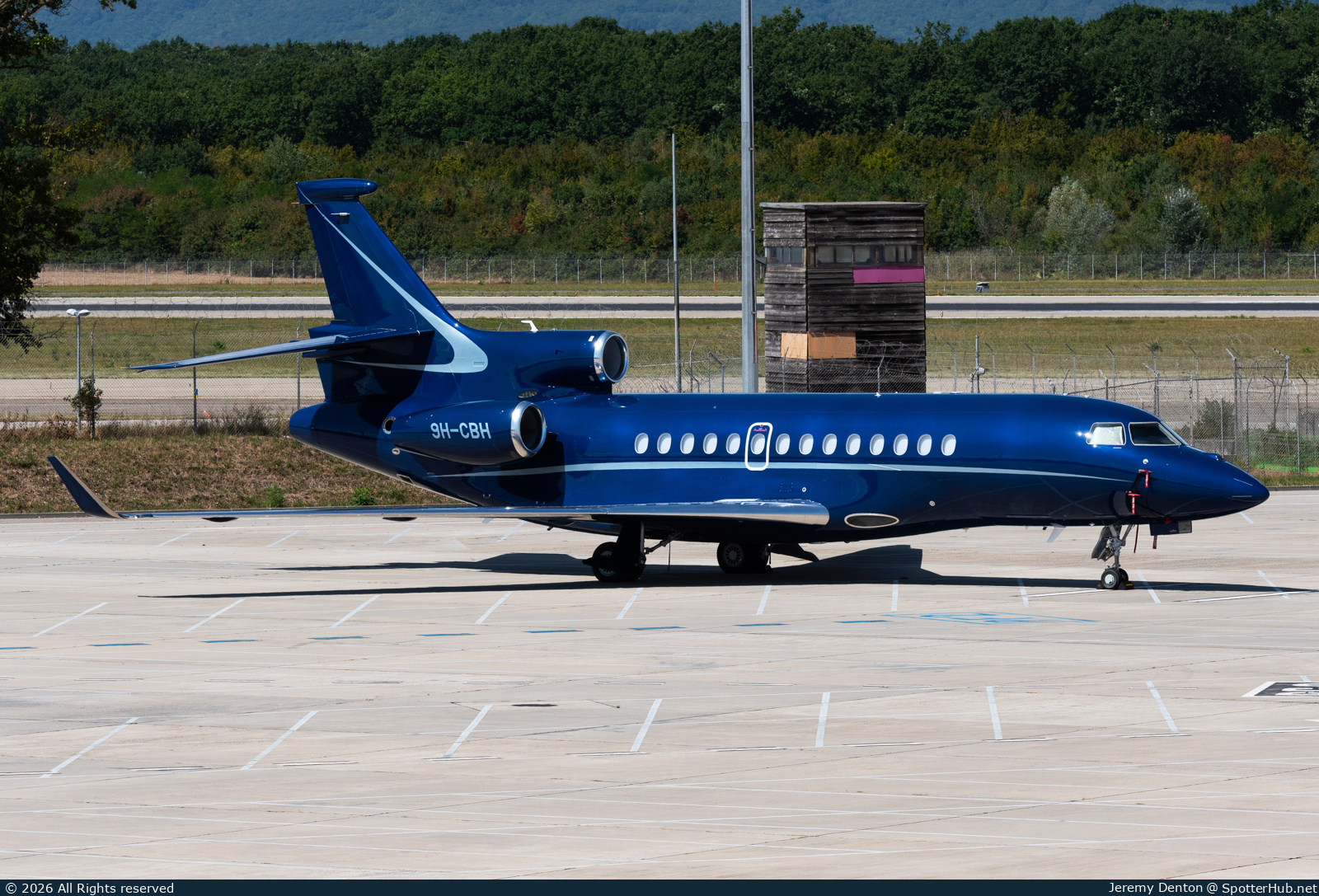 Photo of 9H-CBH - Dassault Falcon 7X operated by AstonJet Malta
