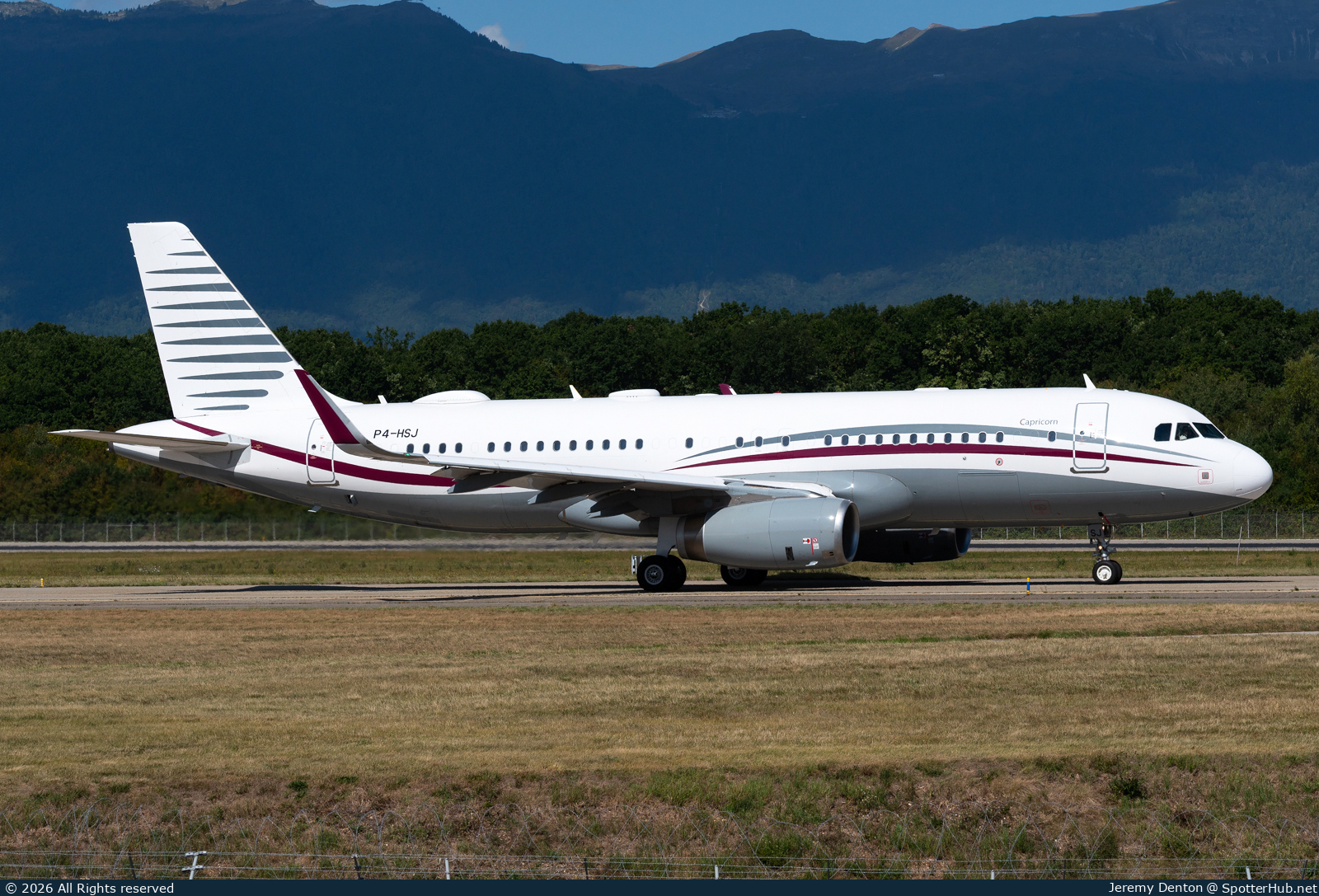 Photo of P4-HSJ - Airbus A320-232(CJ) Prestige operated by Global Jet Aruba