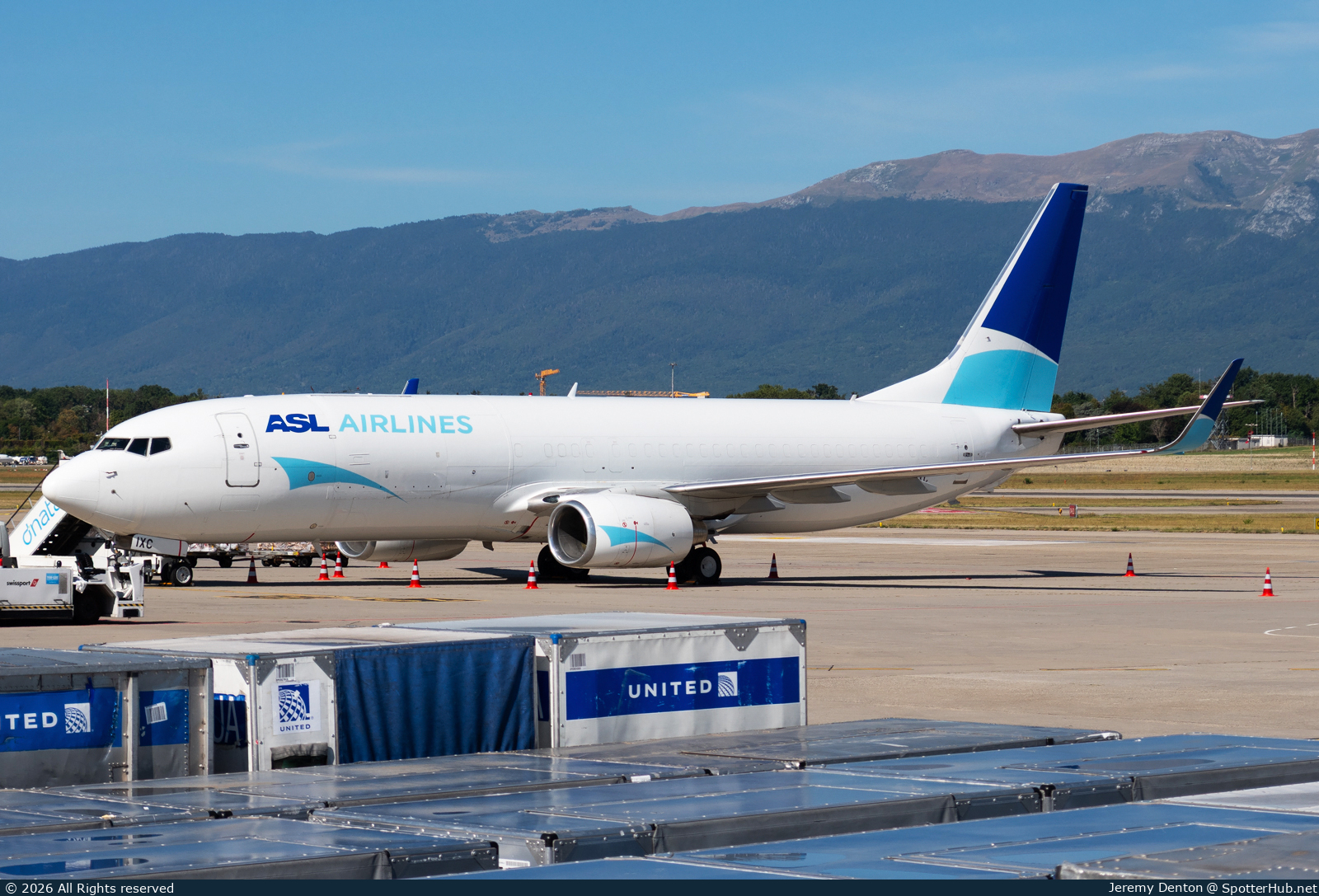 Photo of OE-IXC - Boeing 737-8AS(BCF) operated by ASL Airlines Belgium