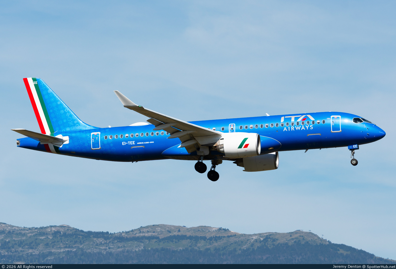 Photo of EI-TEE - Airbus A220-300 operated by ITA Airways