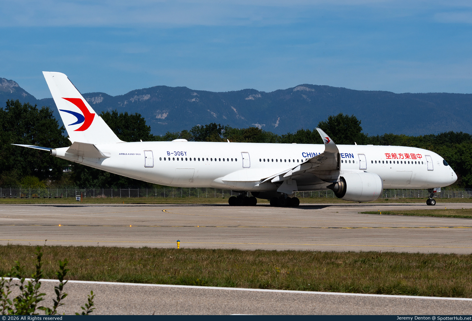 Photo of B-306Y - Airbus A350-941 operated by China Eastern Airlines