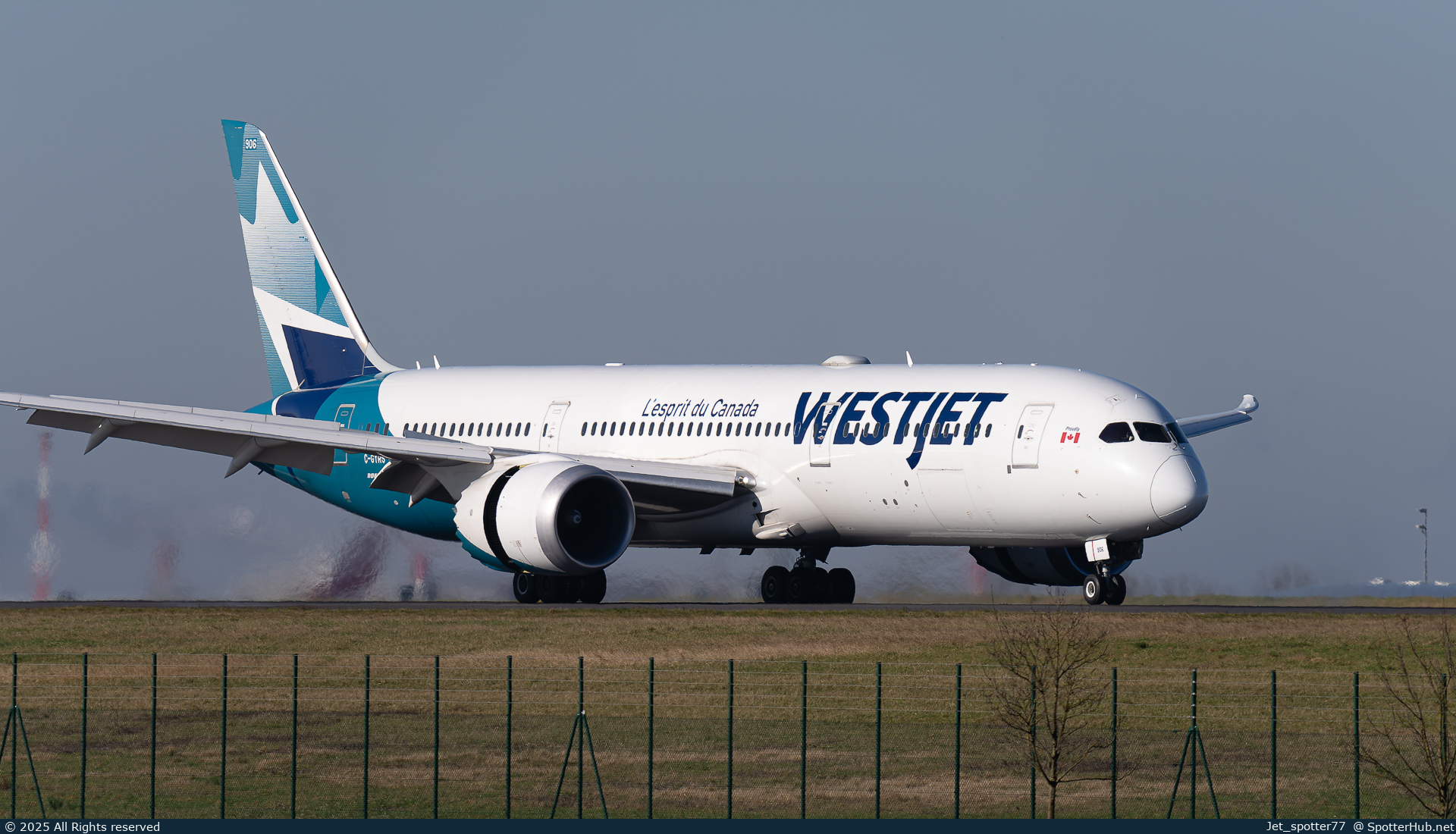 Photo of C-GYRS - Boeing 787-9 Dreamliner operated by WestJet Airlines