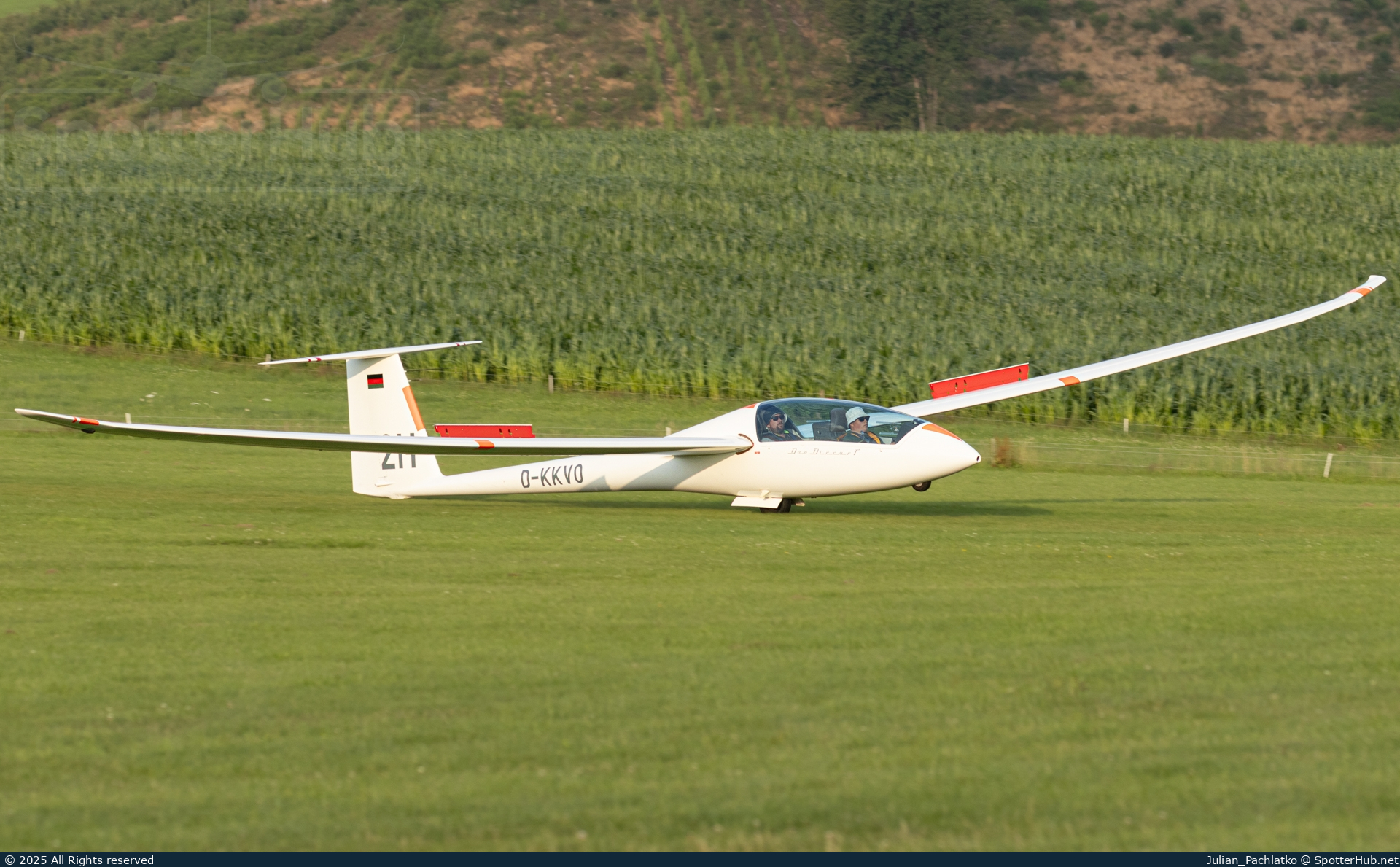 Photo of D-KKVO - Schempp-Hirth Duo Discus T operated by Luftsport-Club Dümpel