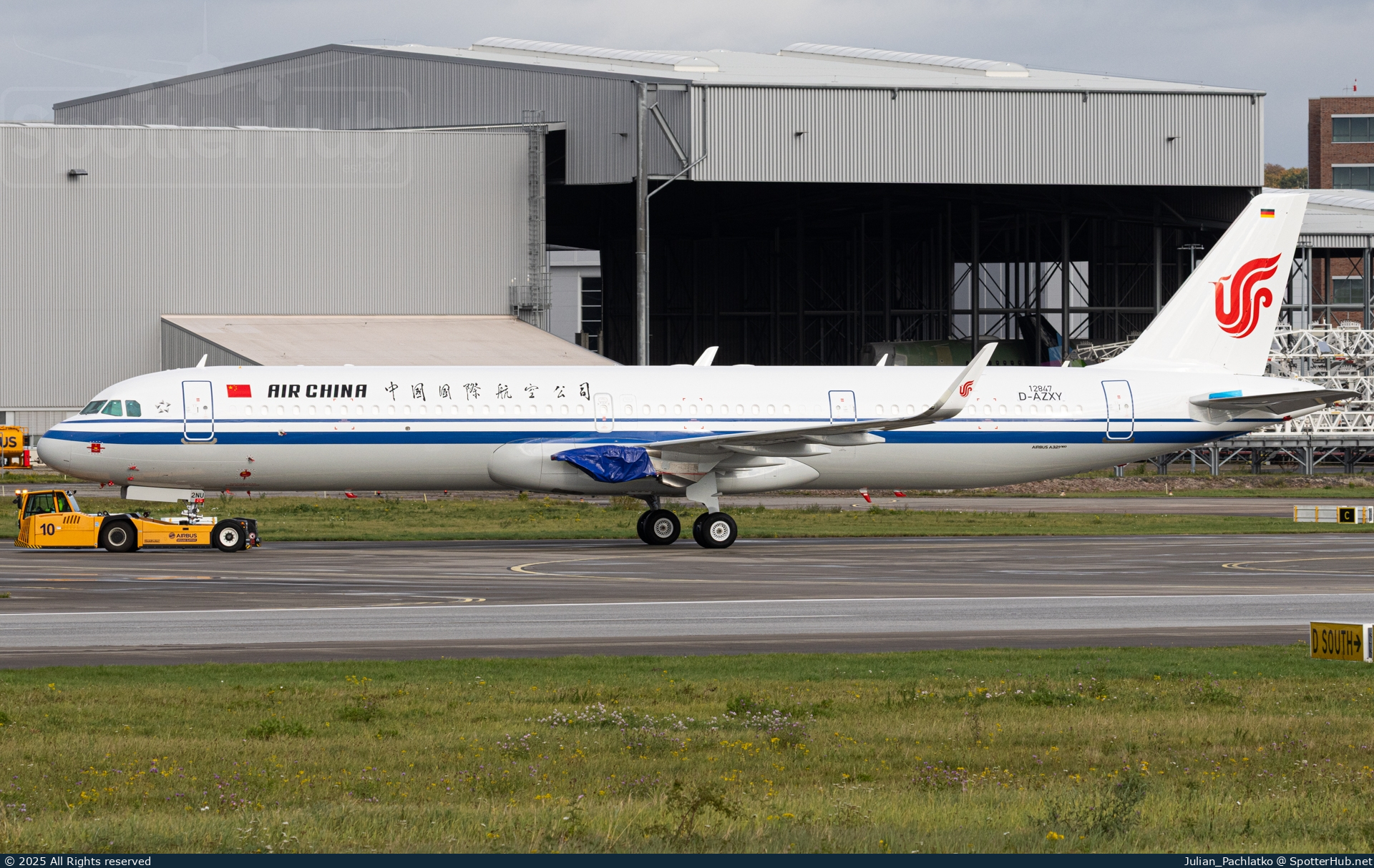 Photo of D-AZXY - Airbus A321-252NX operated by Air China