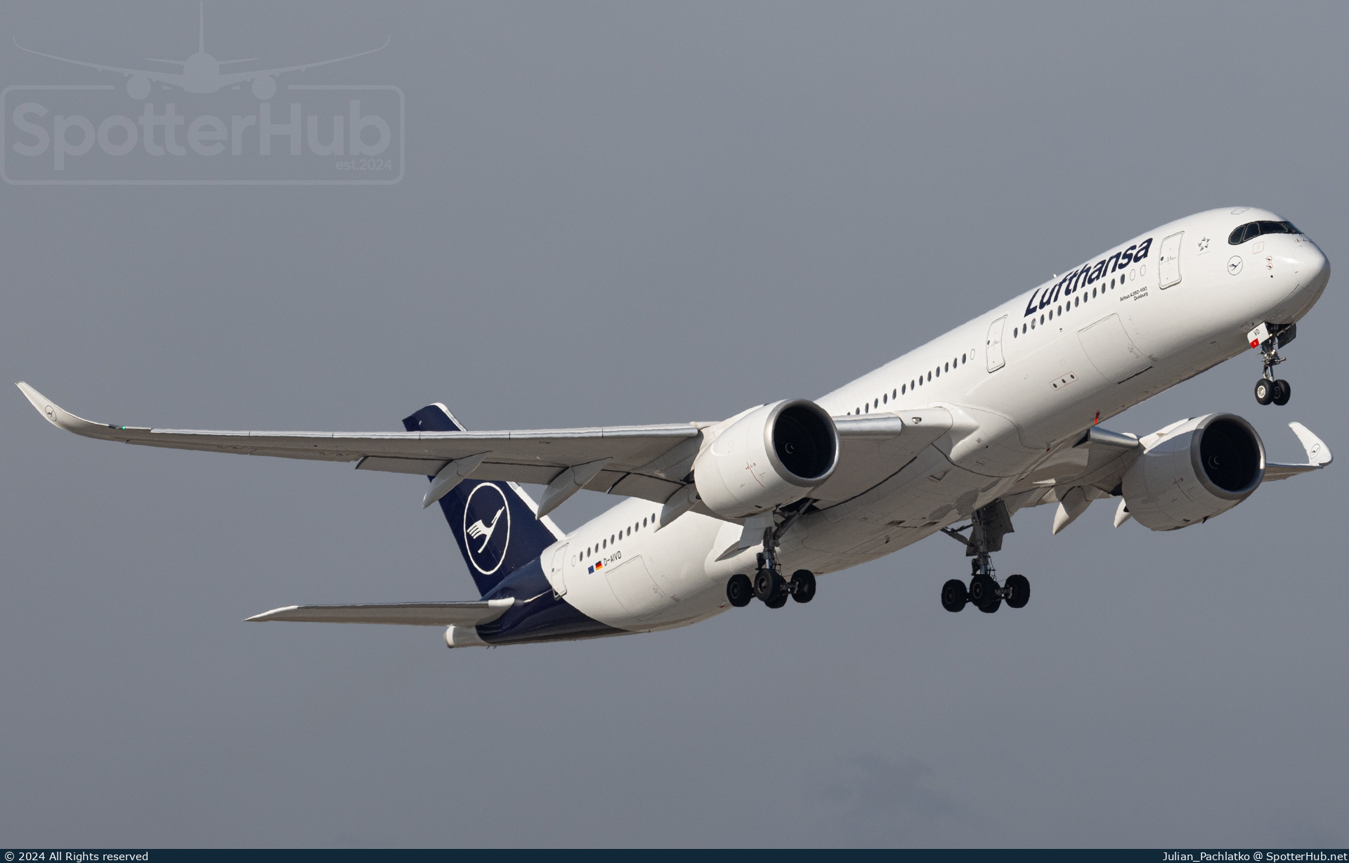 Photo of D-AIVD - Airbus A350-941 operated by Lufthansa