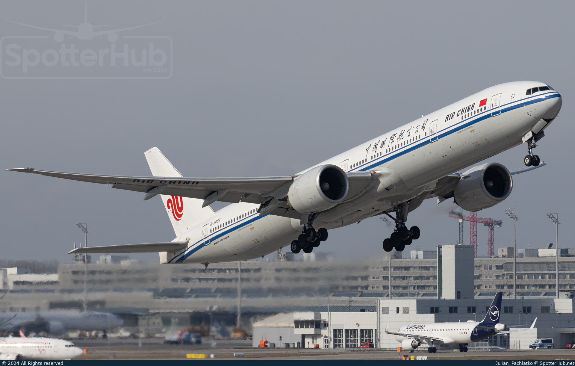 Photo of B-2089 - Boeing 777-39L(ER) operated by Air China
