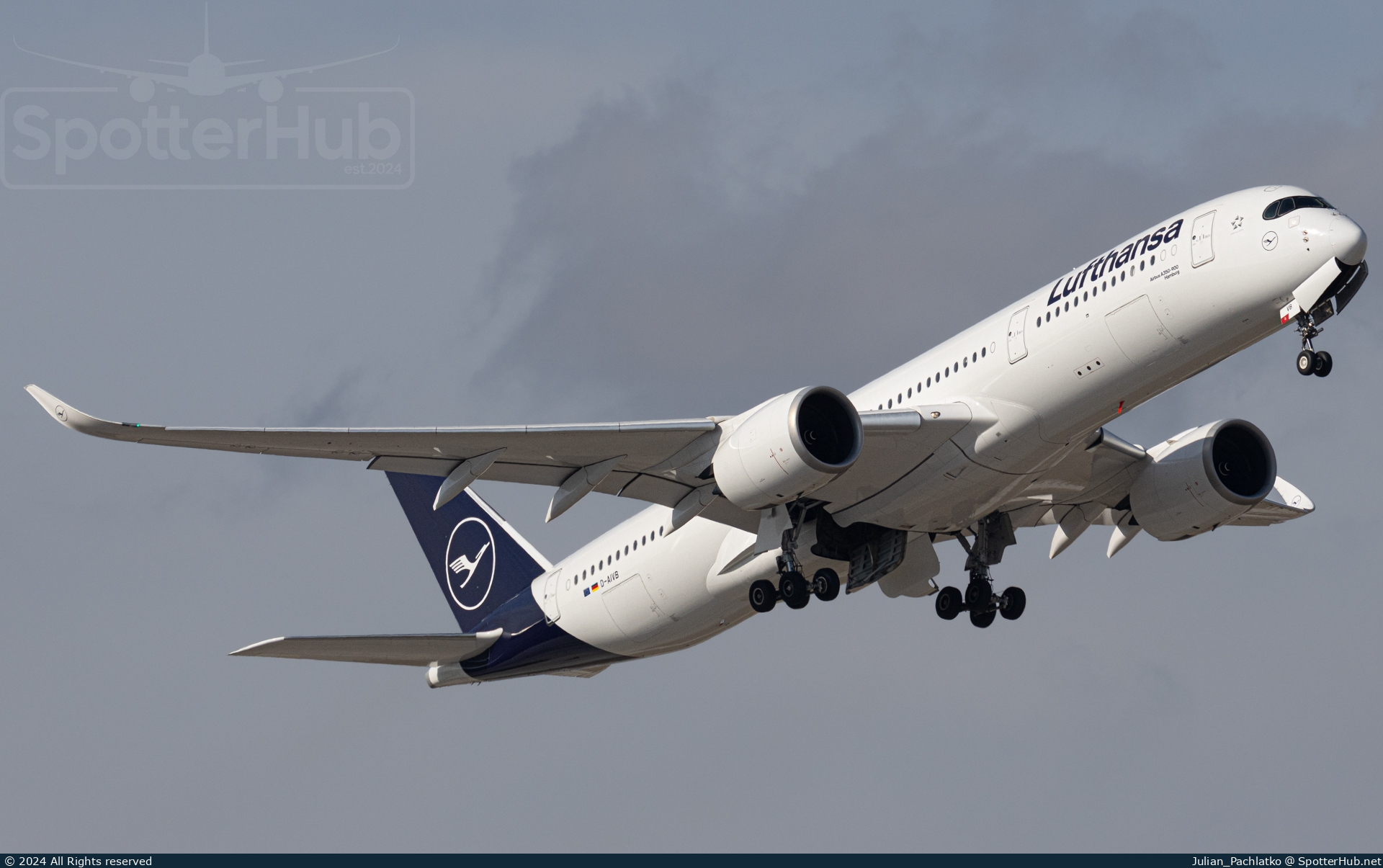 Photo of D-AIVB - Airbus A350-941 operated by Lufthansa