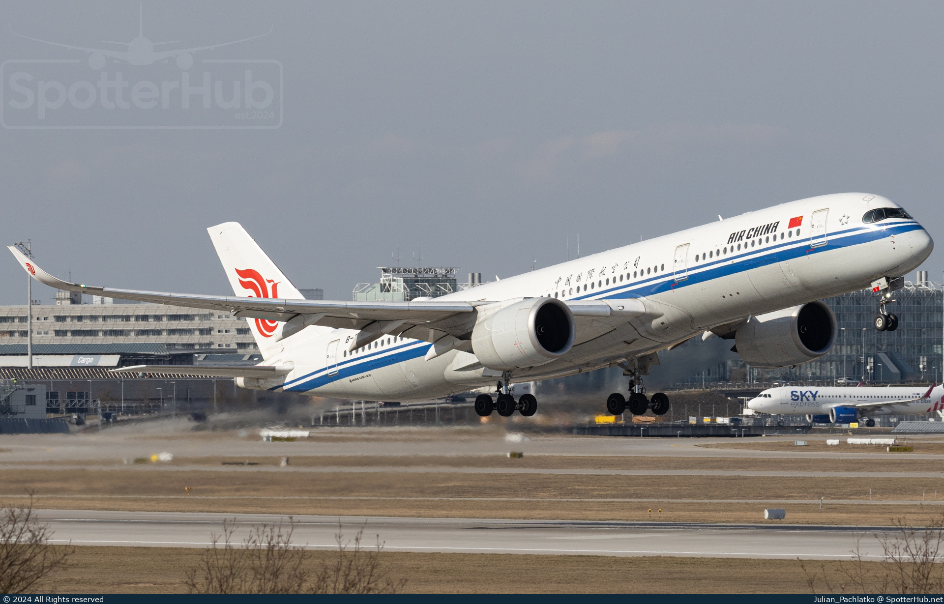 Photo of B-321N - Airbus A350-941 operated by Air China