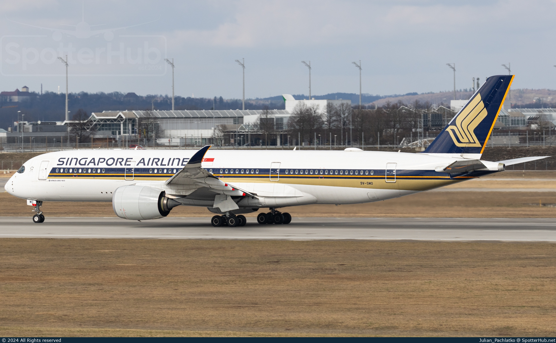 Photo of 9V-SMO - Airbus A350-941 operated by Singapore Airlines