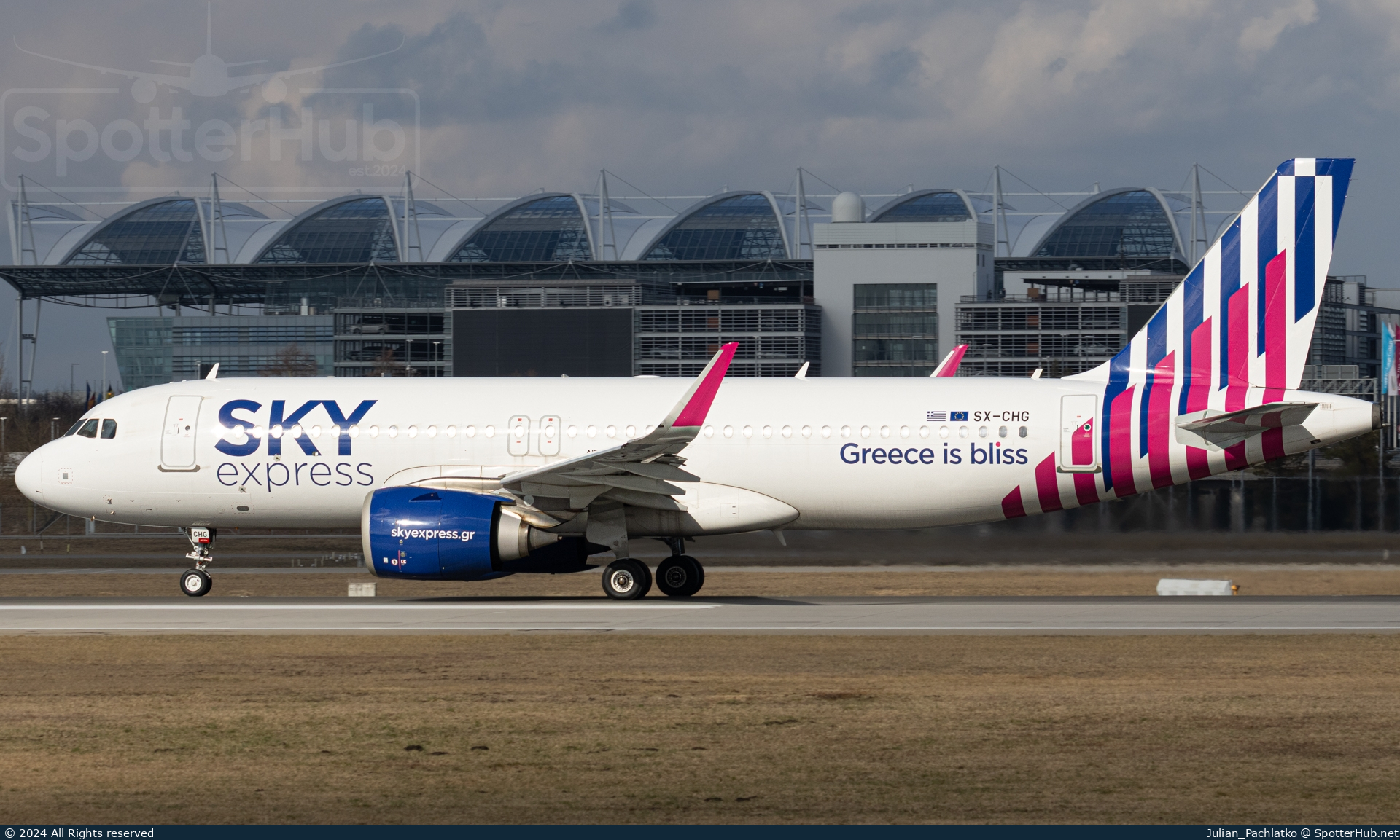 Photo of SX-CHG - Airbus A320-251N operated by Sky Express