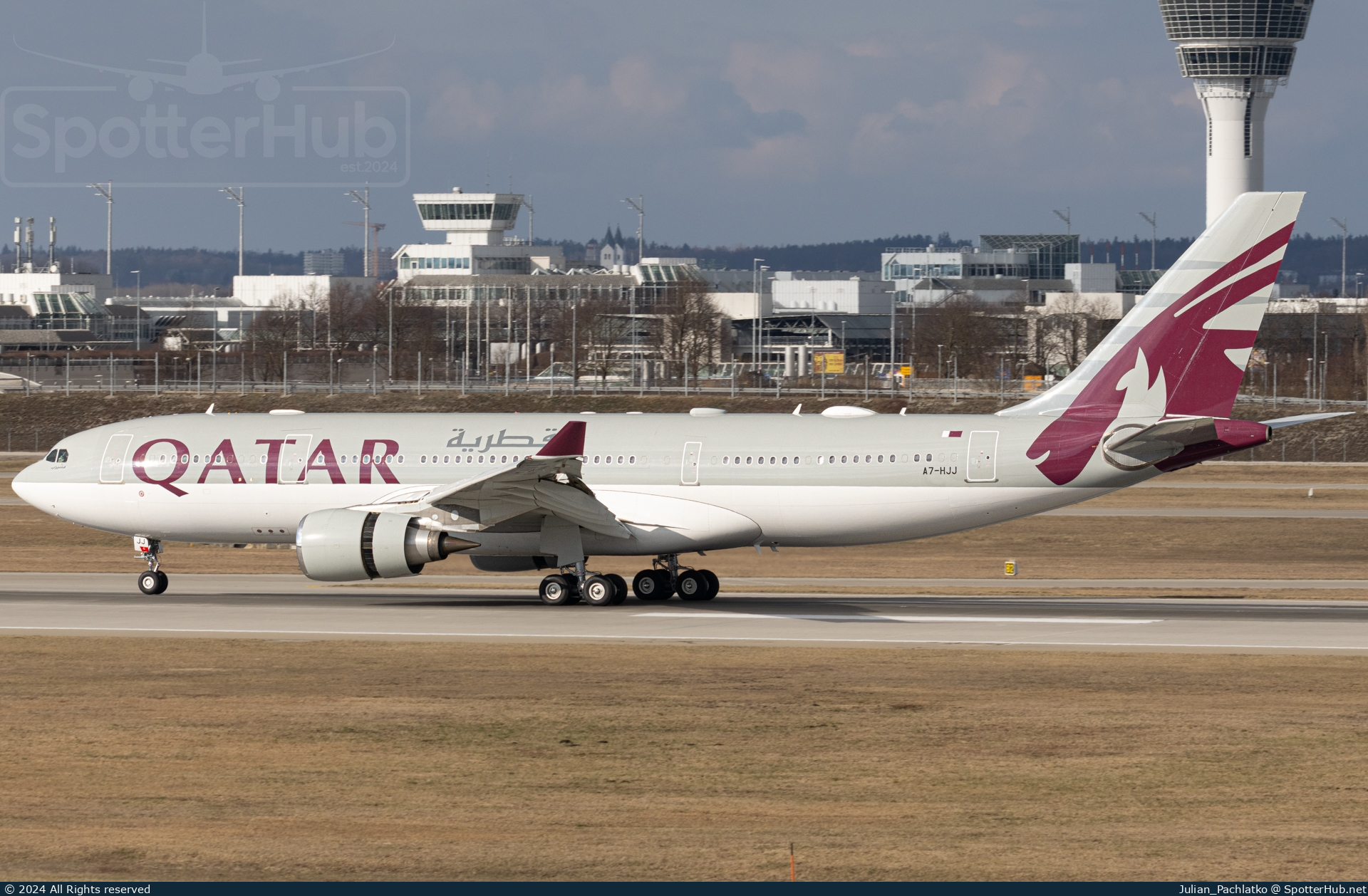 Photo of A7-HJJ - Airbus A330-202 operated by Qatar Amiri Flight