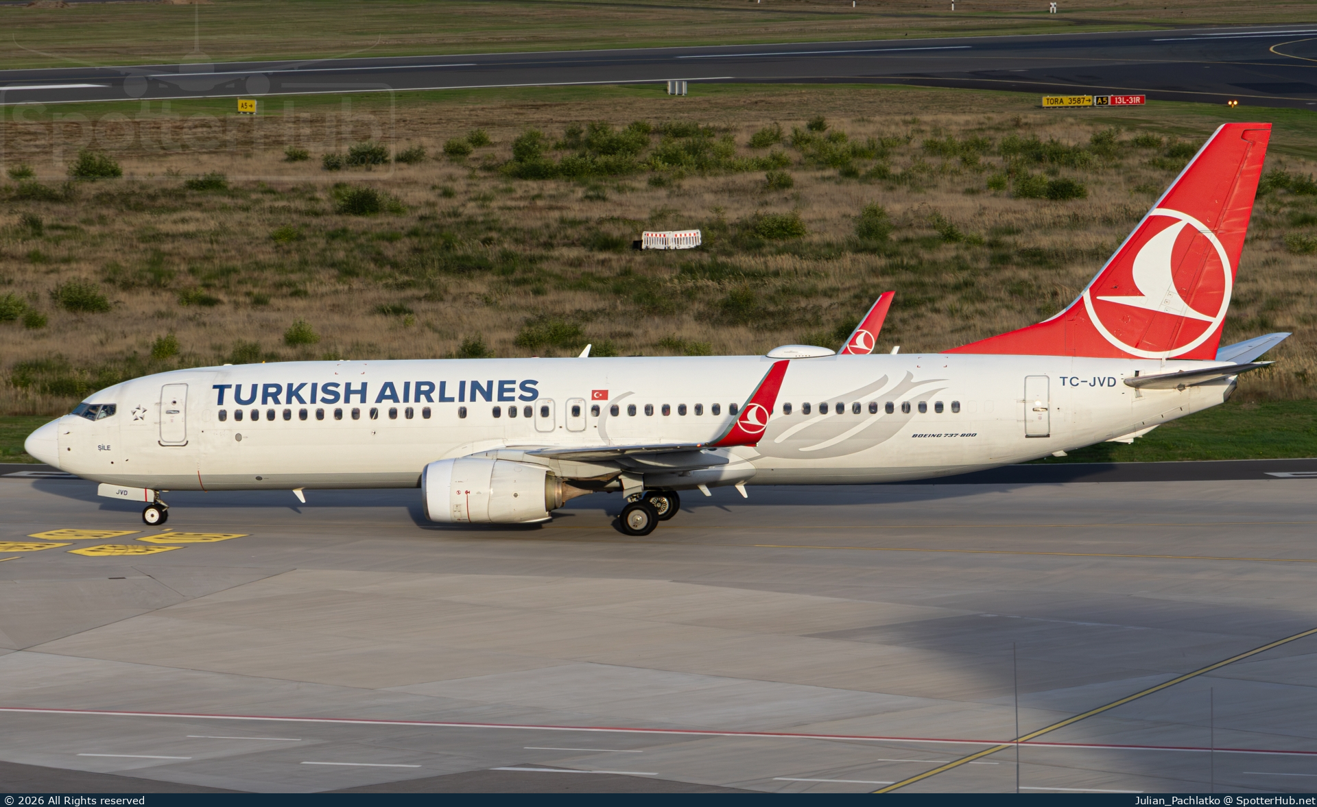 Photo of TC-JVD - Boeing 737-8F2 operated by Turkish Airlines