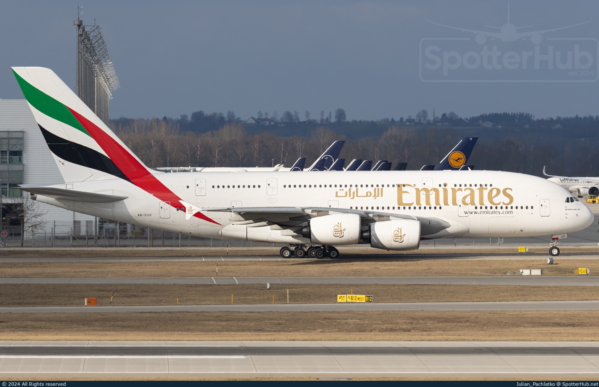 Photo of A6-EUG - Airbus A380-861 operated by Emirates