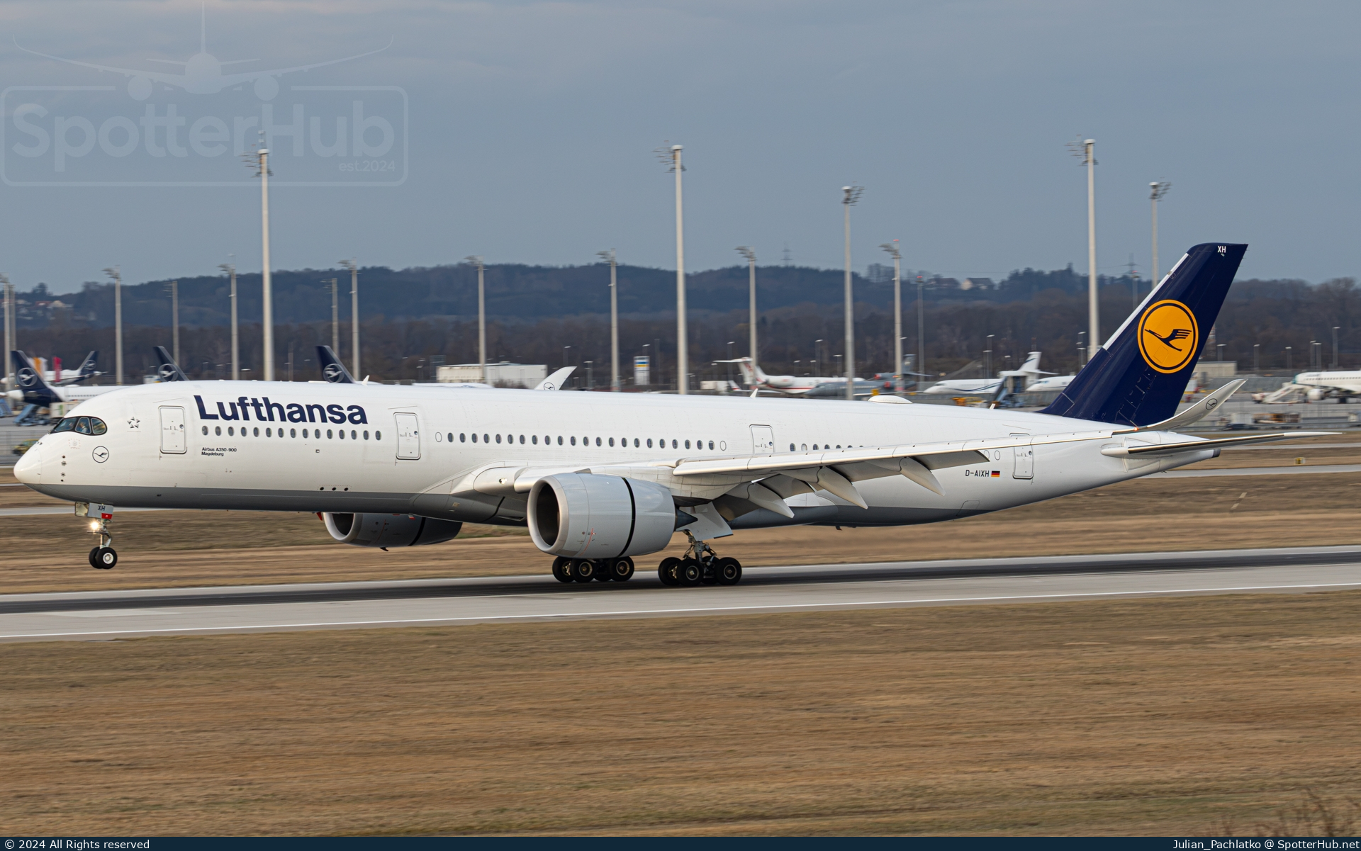 Photo of D-AIXH - Airbus A350-941 operated by Lufthansa