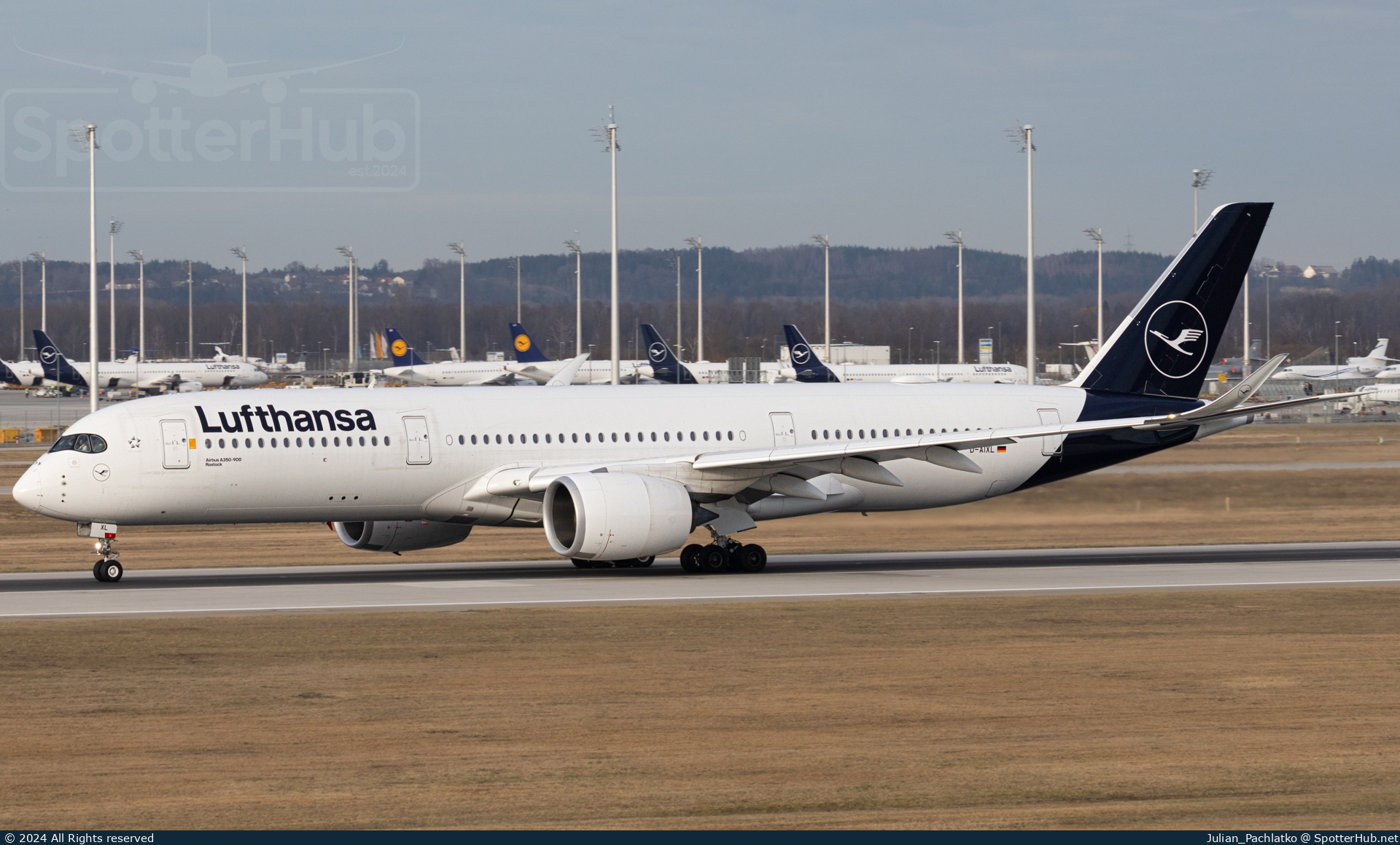 Photo of D-AIXL - Airbus A350-941 operated by Lufthansa