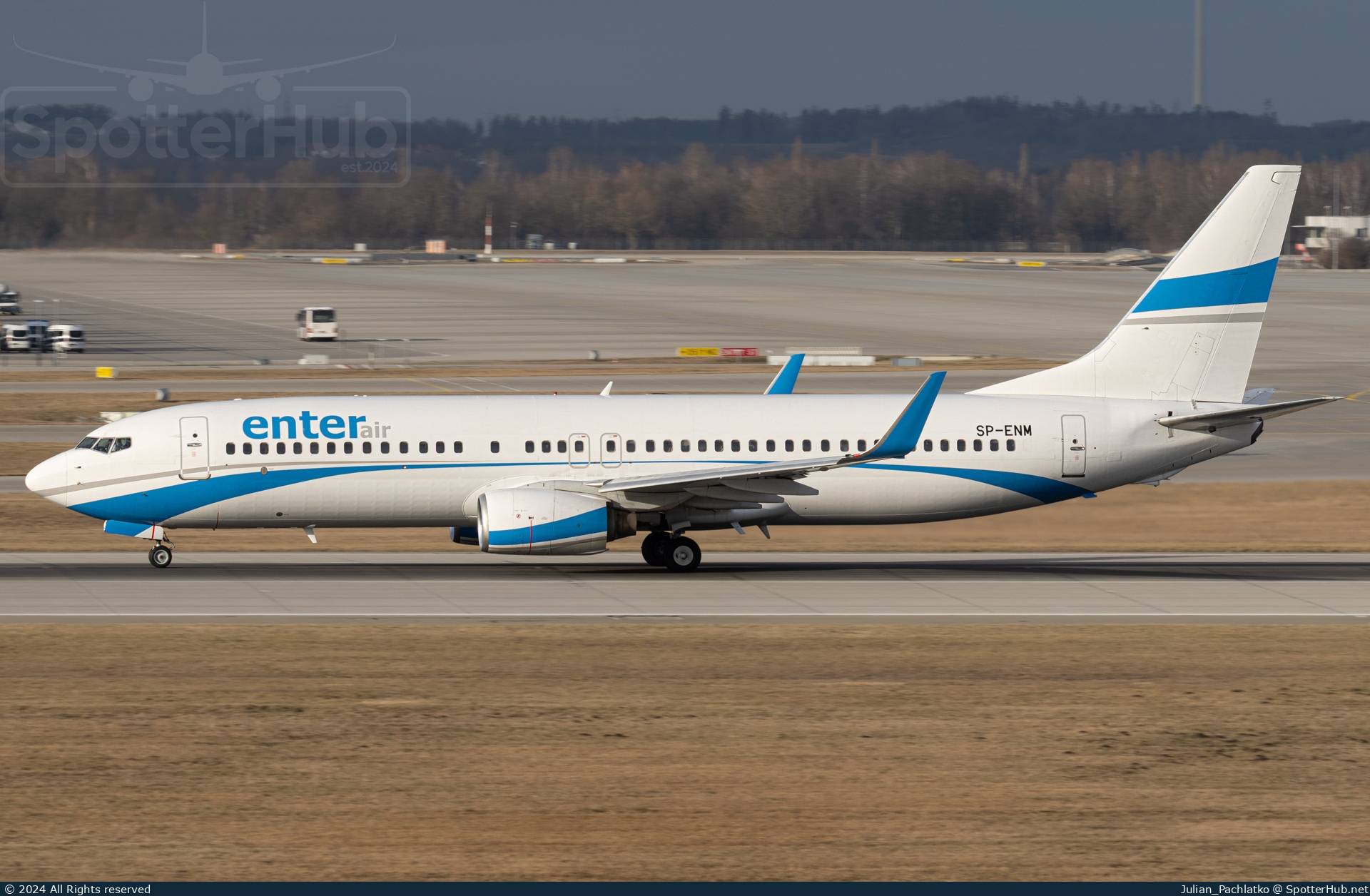 Photo of SP-ENM - Boeing 737-8CX operated by Enter Air