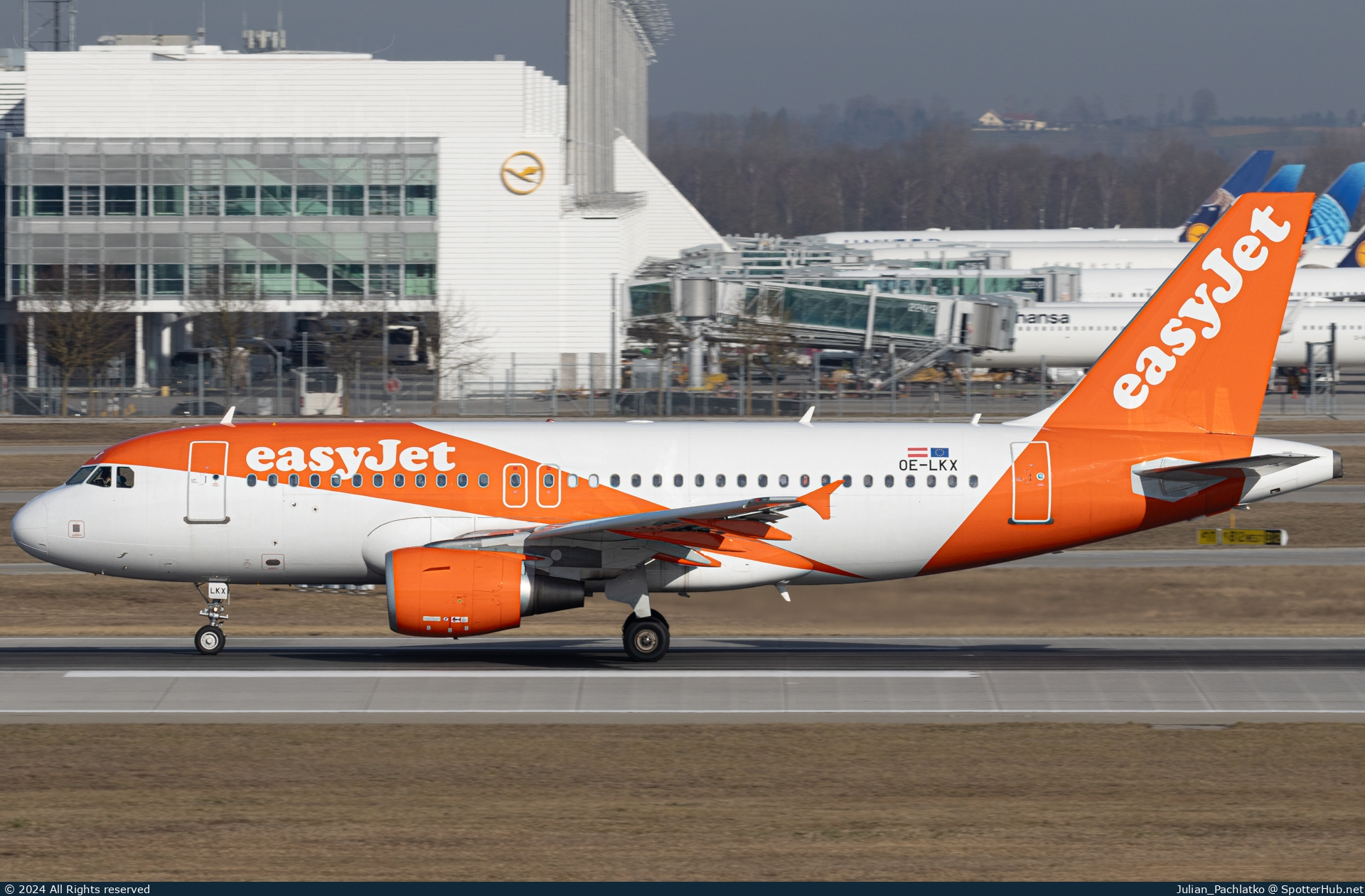 Photo of OE-LKX - Airbus A319-111 operated by easyJet Europe