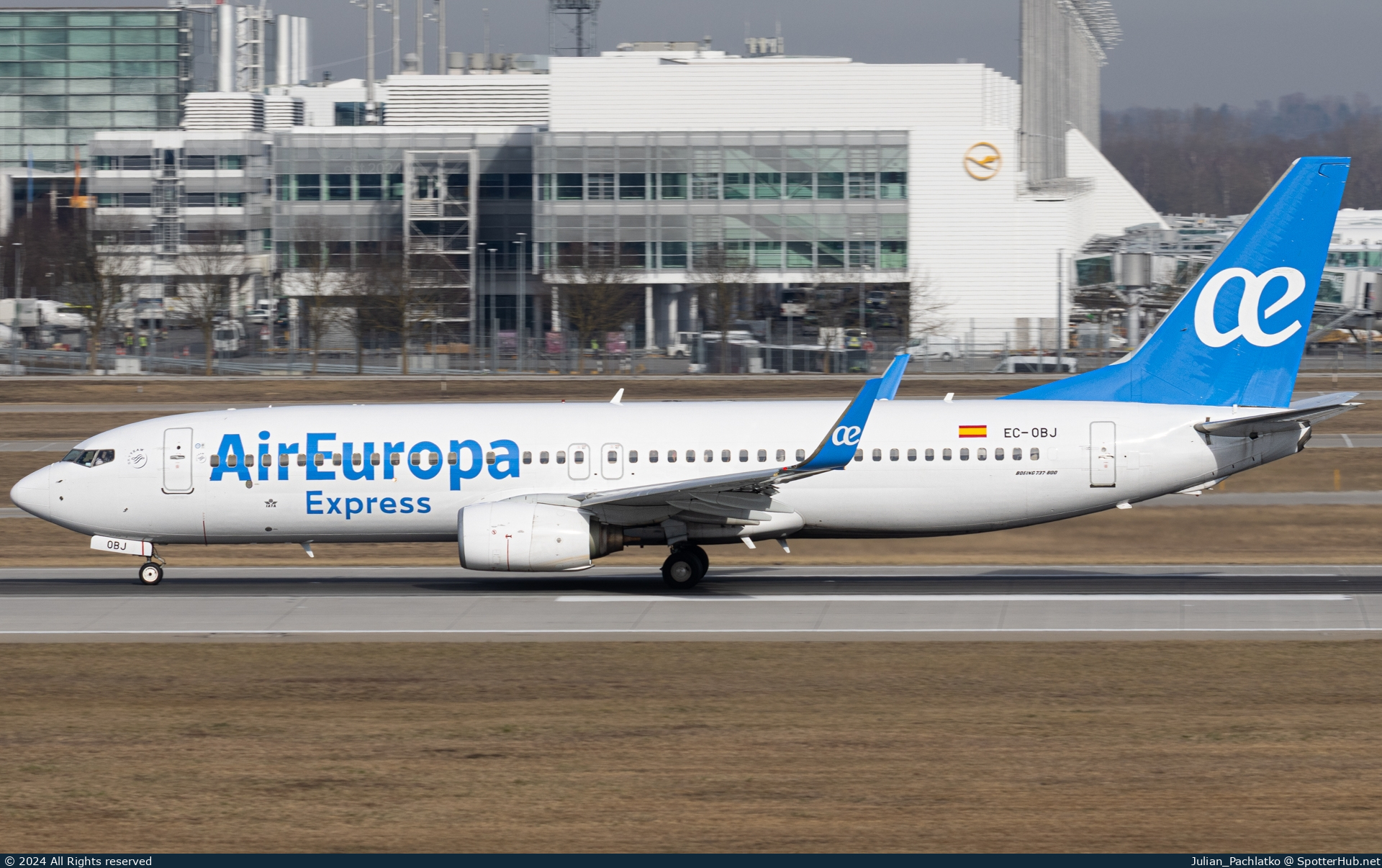 Photo of EC-OBJ - Boeing 737-8GJ operated by Air Europa Express (opb Aeronova)