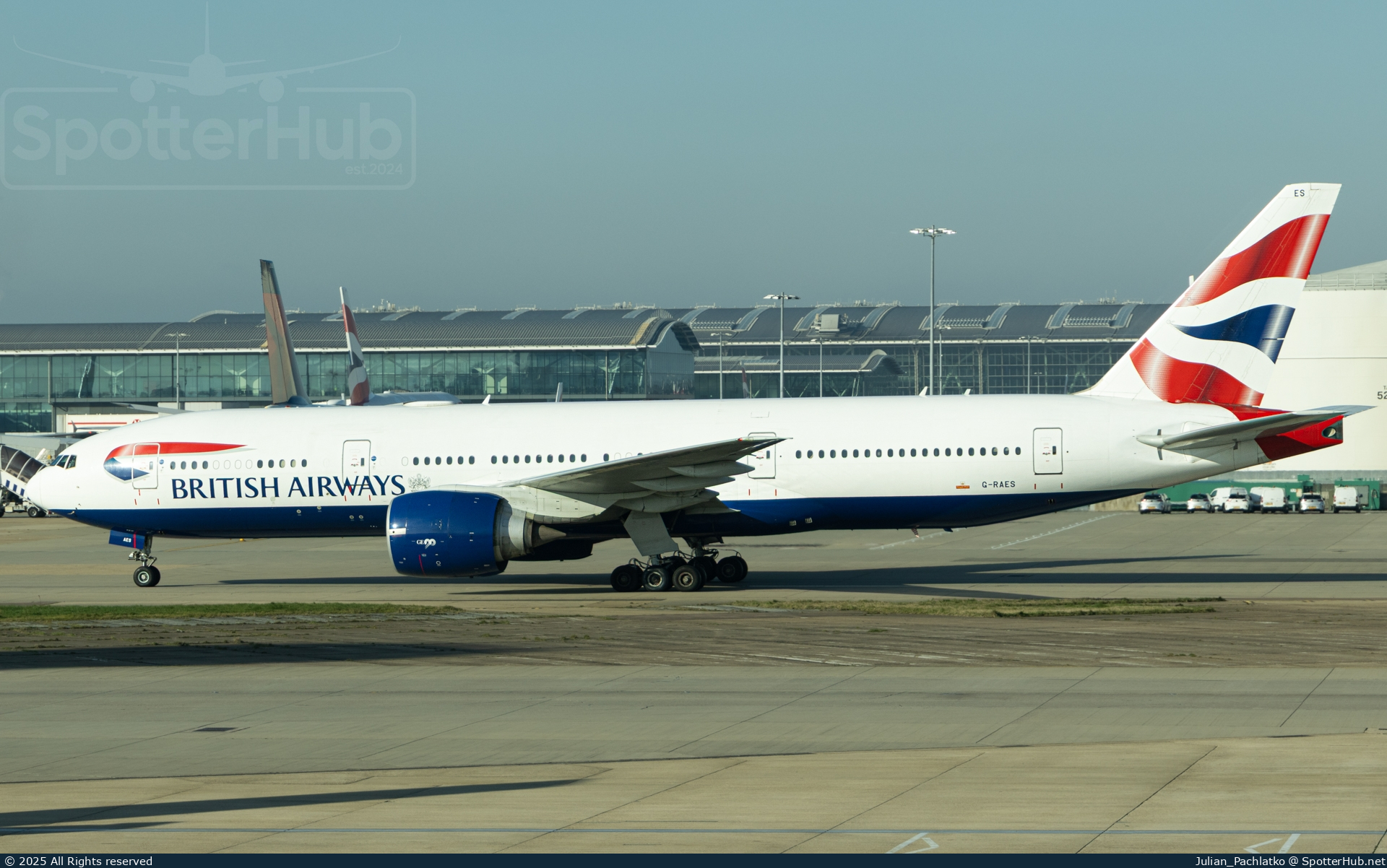 Photo of G-RAES - Boeing 777-236(ER) operated by British Airways