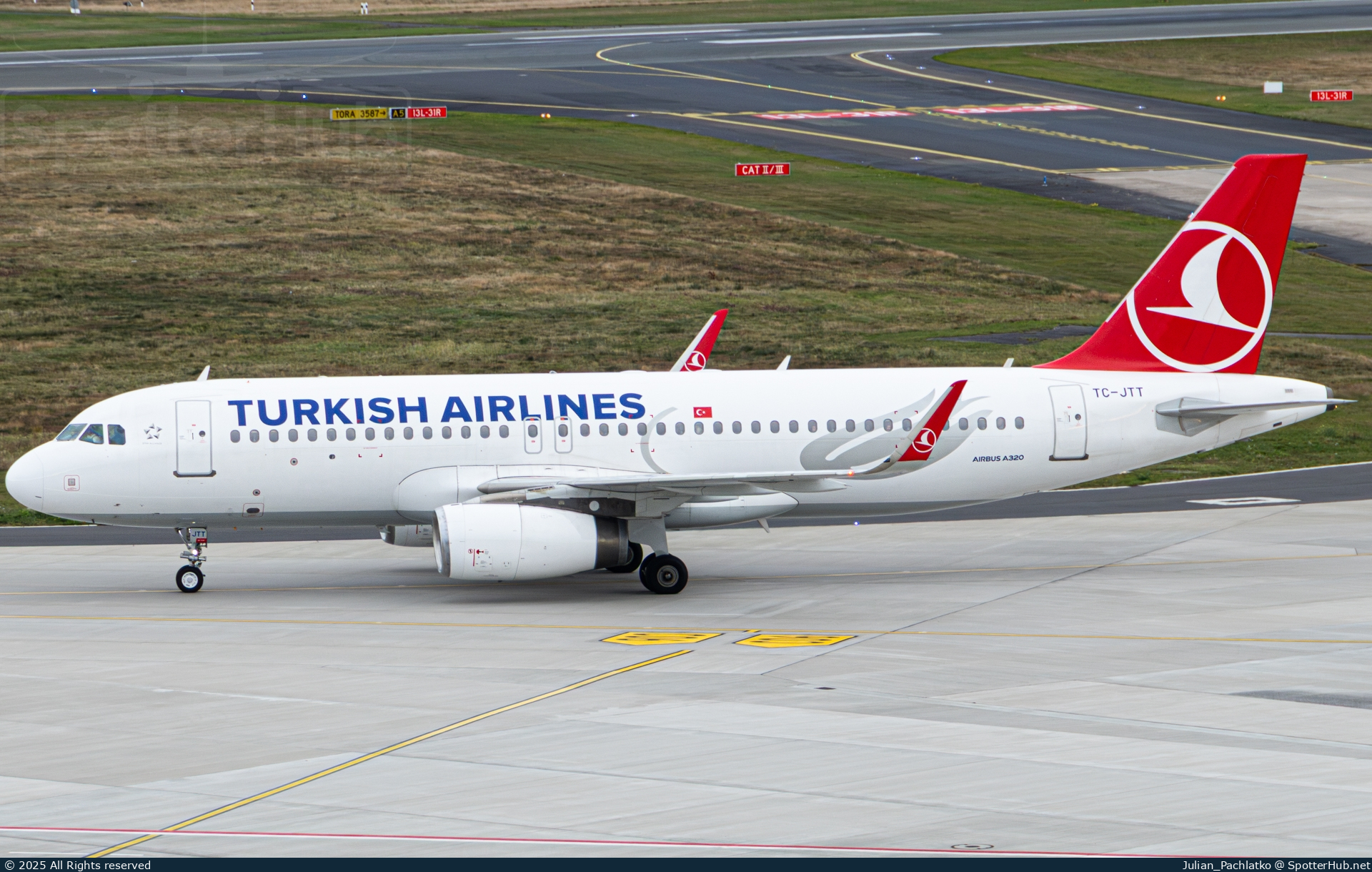 Photo of TC-JTT - Airbus A320-232 operated by Turkish Airlines