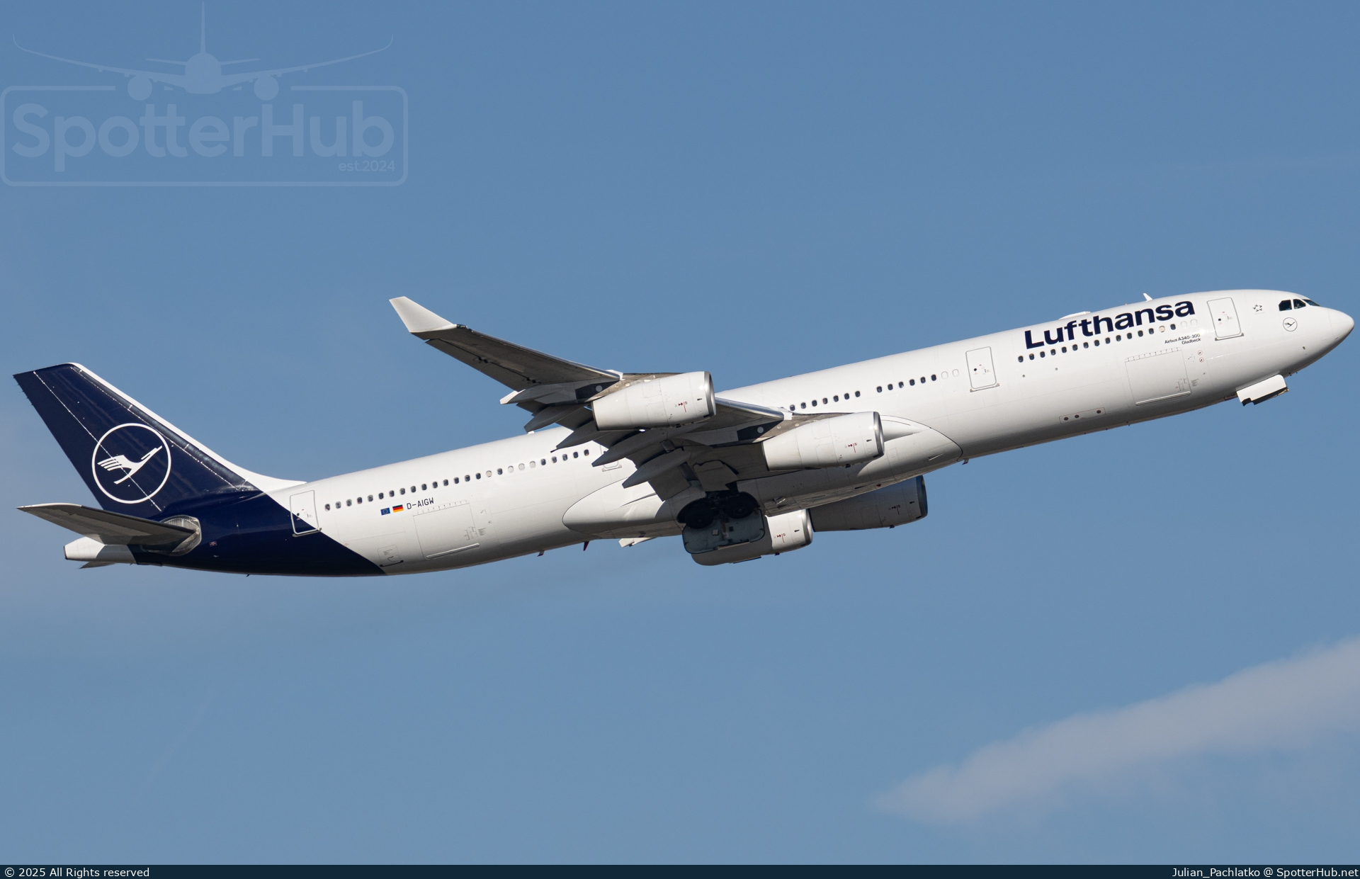 Photo of D-AIGW - Airbus A340-313 operated by Lufthansa