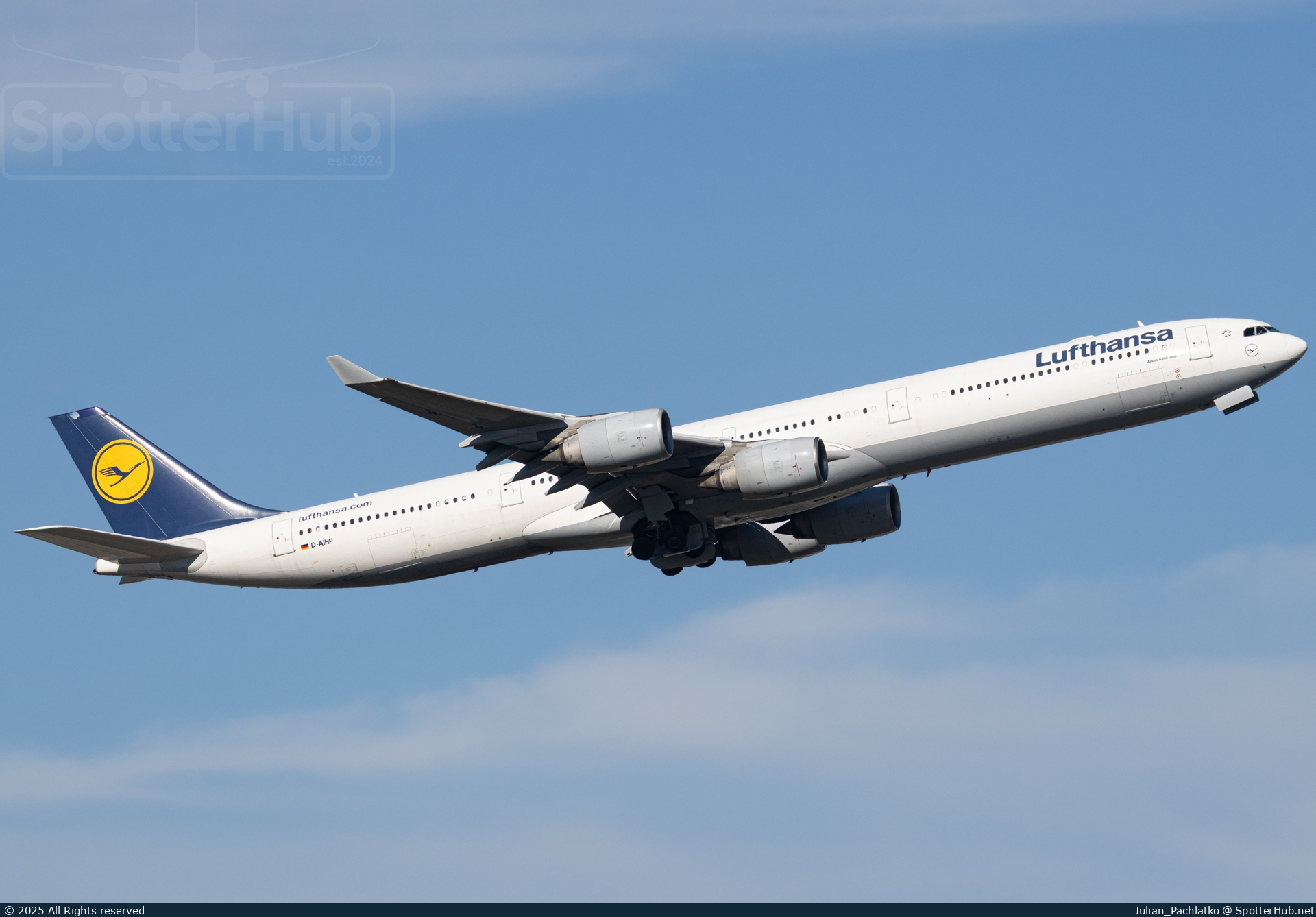 Photo of D-AIHP - Airbus A340-642 operated by Lufthansa