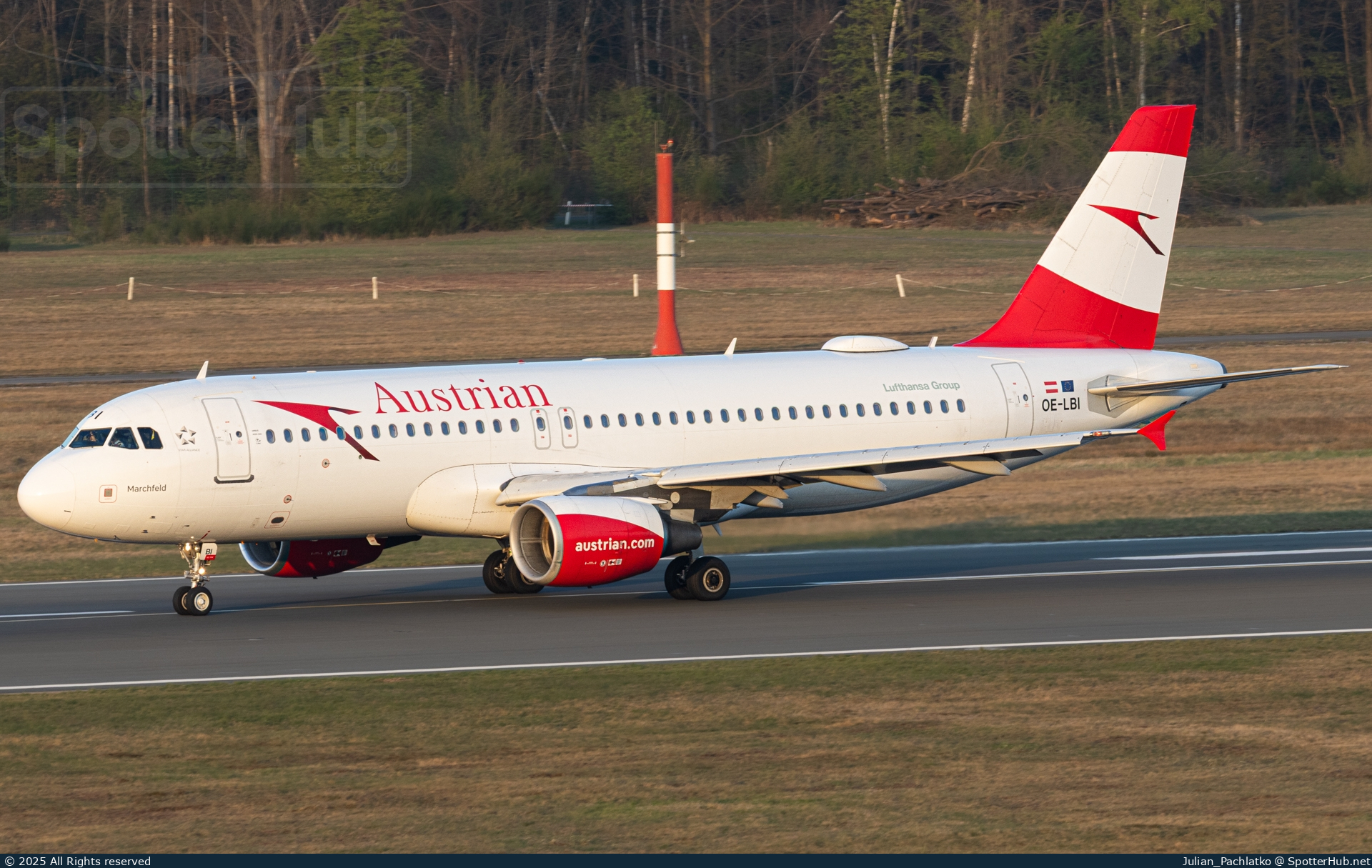Photo of OE-LBI - Airbus A320-214 operated by Austrian Airlines