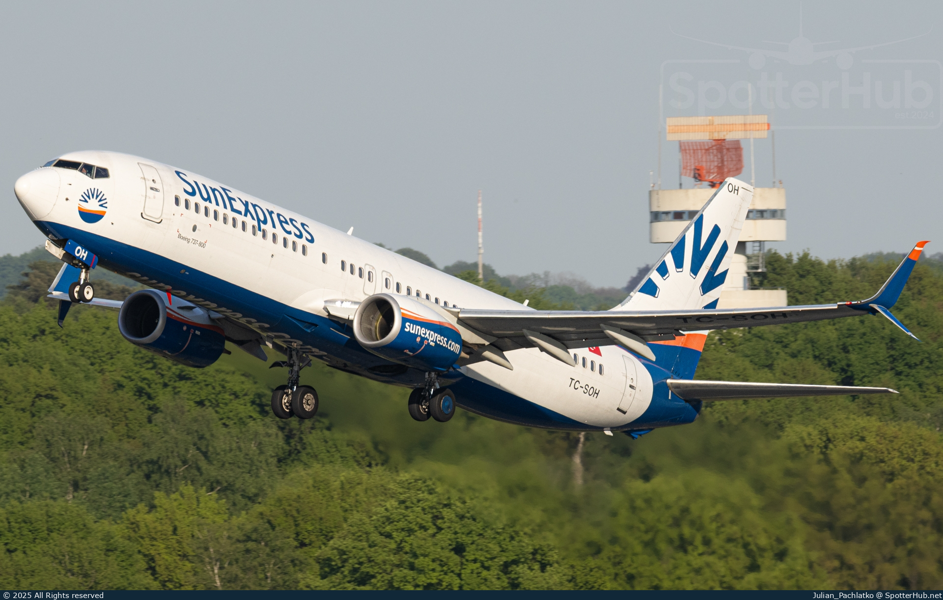 Photo of TC-SOH - Boeing 737-8HC operated by SunExpress