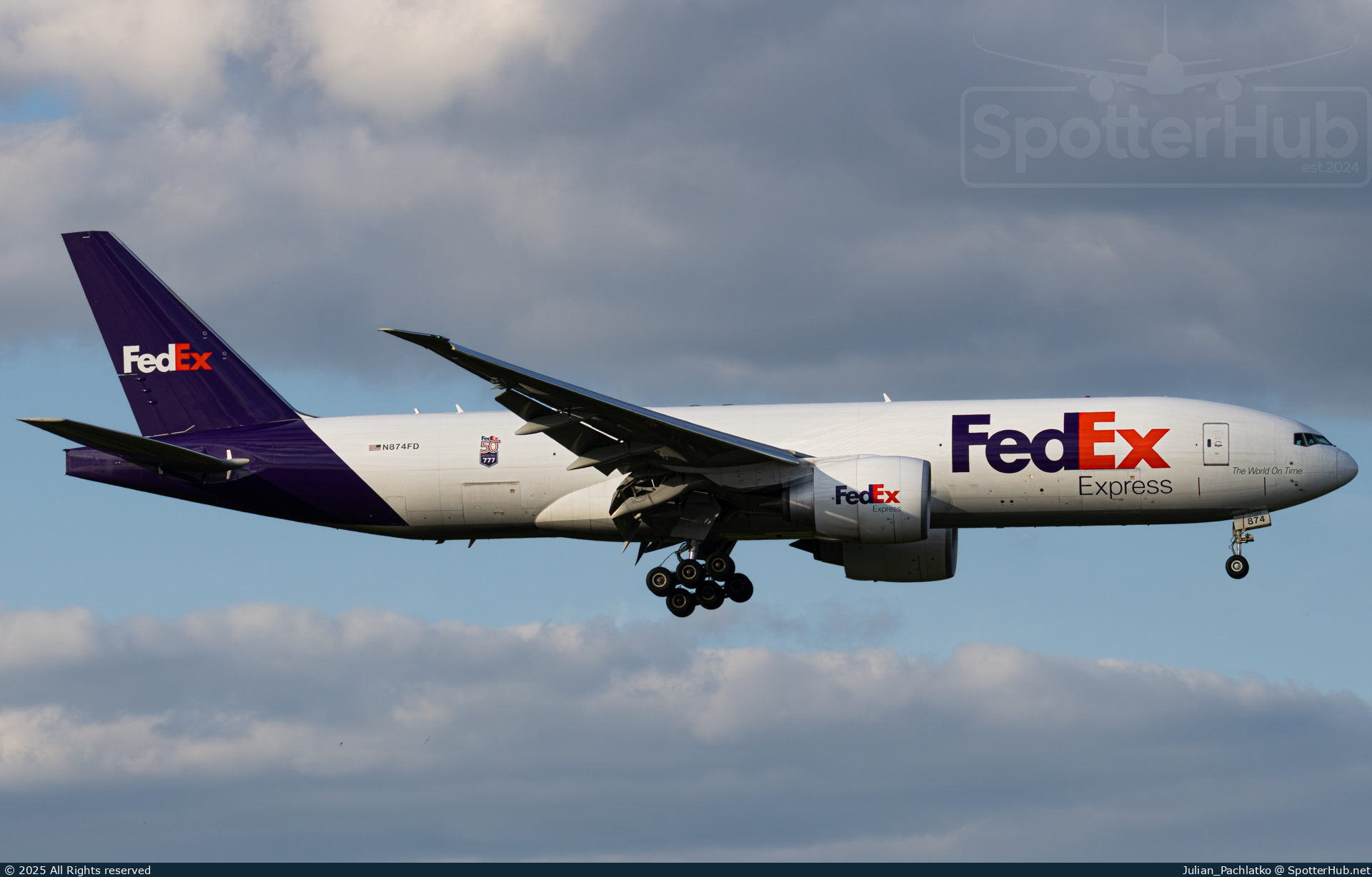 Photo of N874FD - Boeing 777-F operated by FedEx