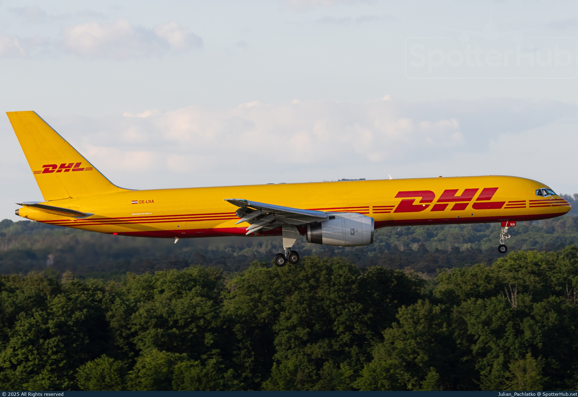 Photo of OE-LNA - Boeing 757-23A(PF) operated by DHL Air Austria
