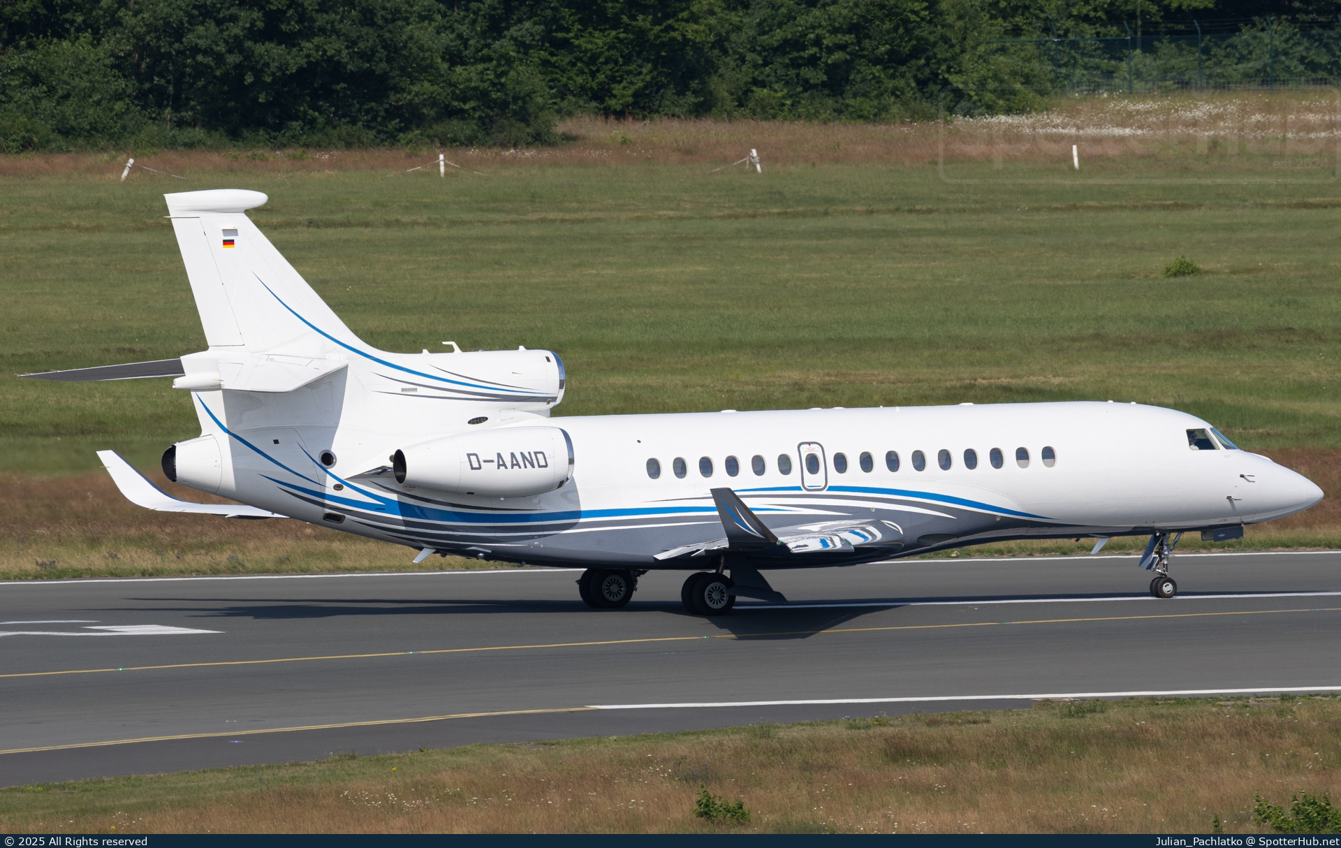 Photo of D-AAND - Dassault Falcon 8X operated by Zeman Nextgen
